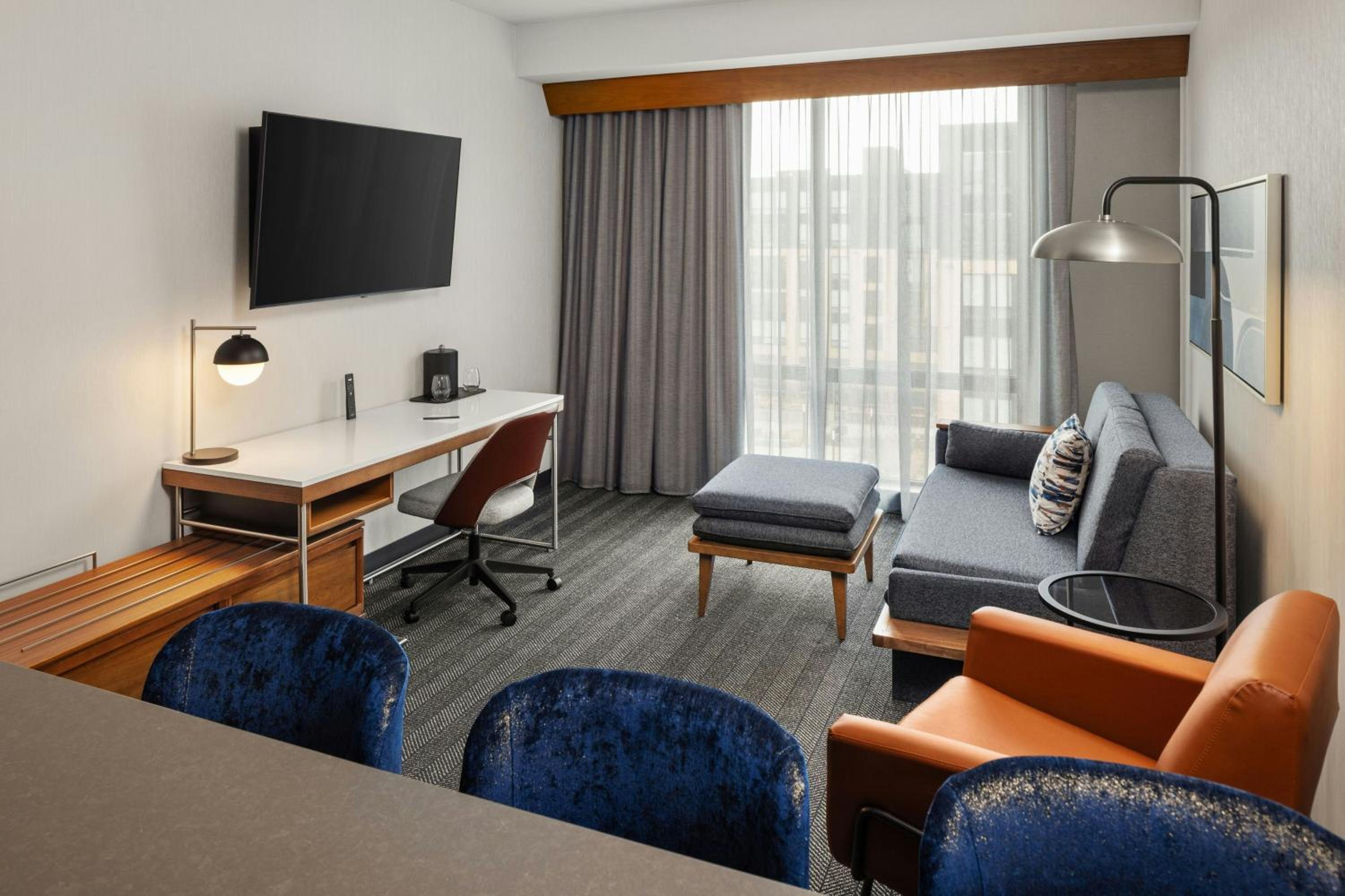 One-Bedroom King Suite with Sofa Bed  - Photo 1