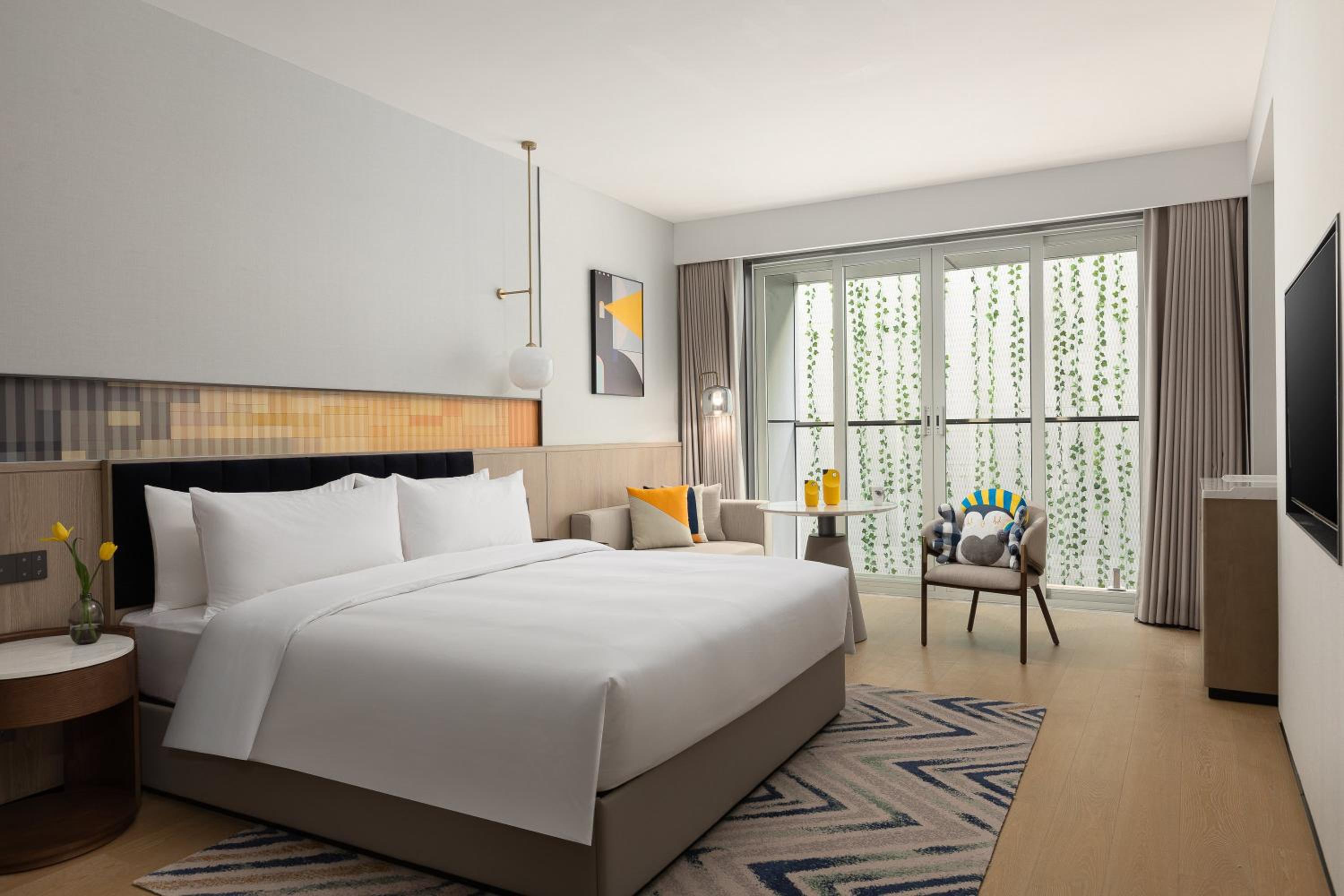 Premium King Room photo 1