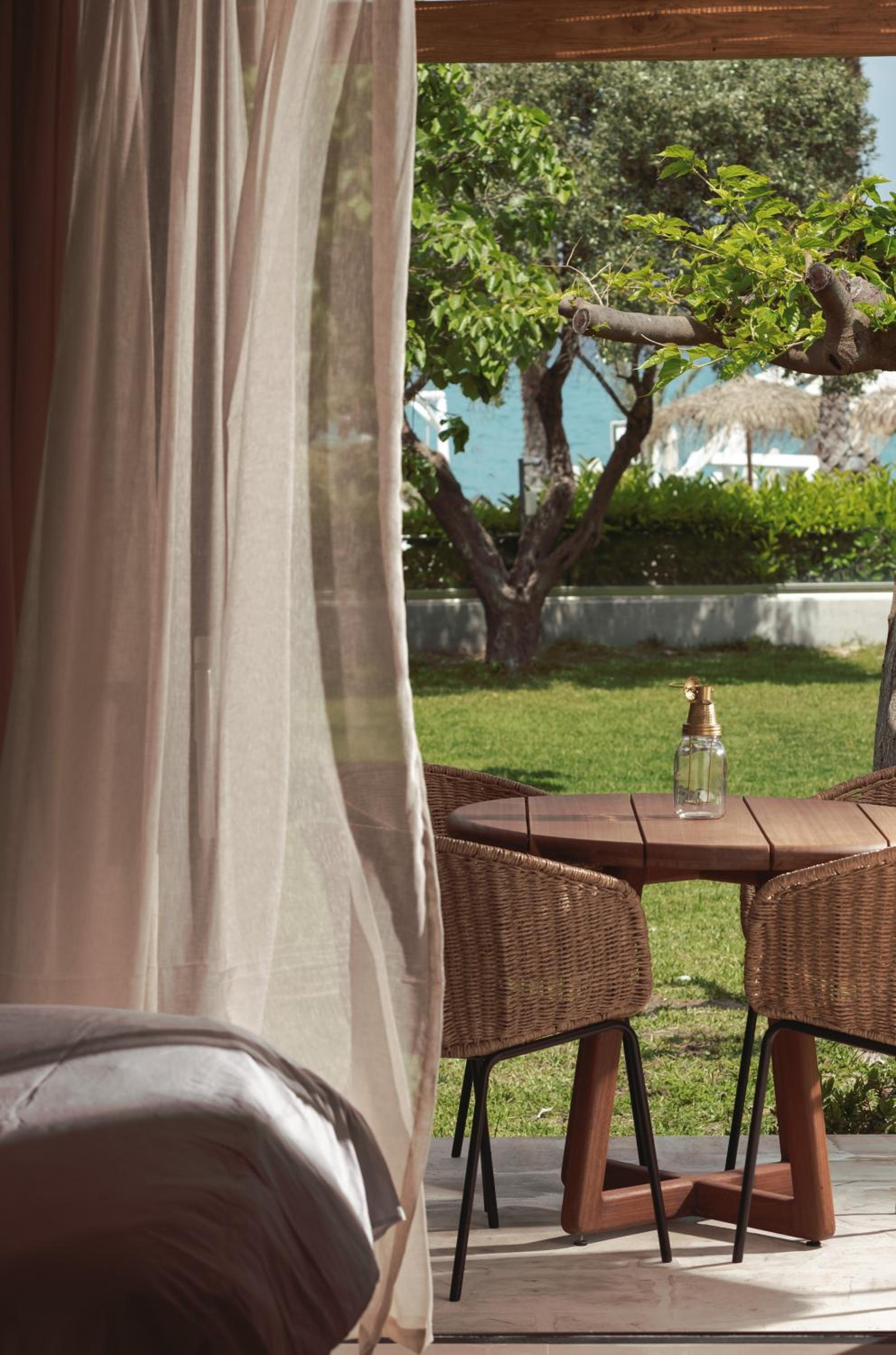Bungalow with Sea View photo 2