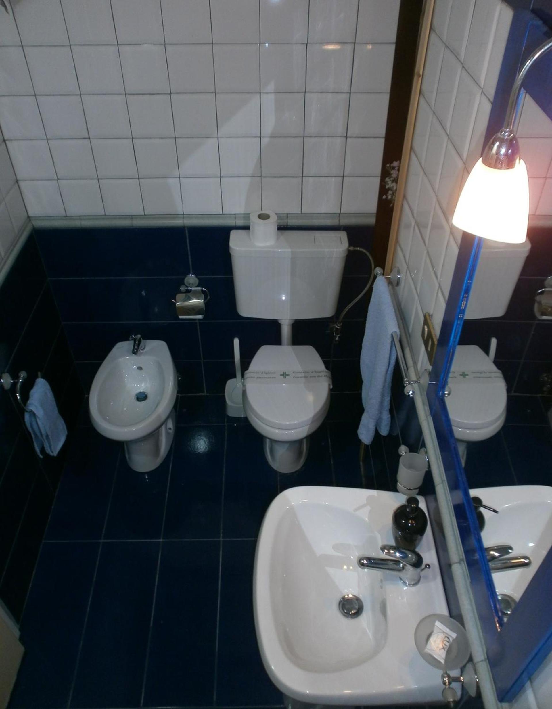 Double Room with Private Bathroom - Photo 6