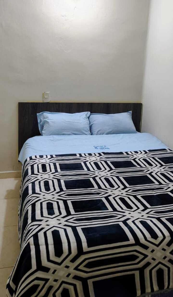 Double Room with Shared Bathroom photo 3