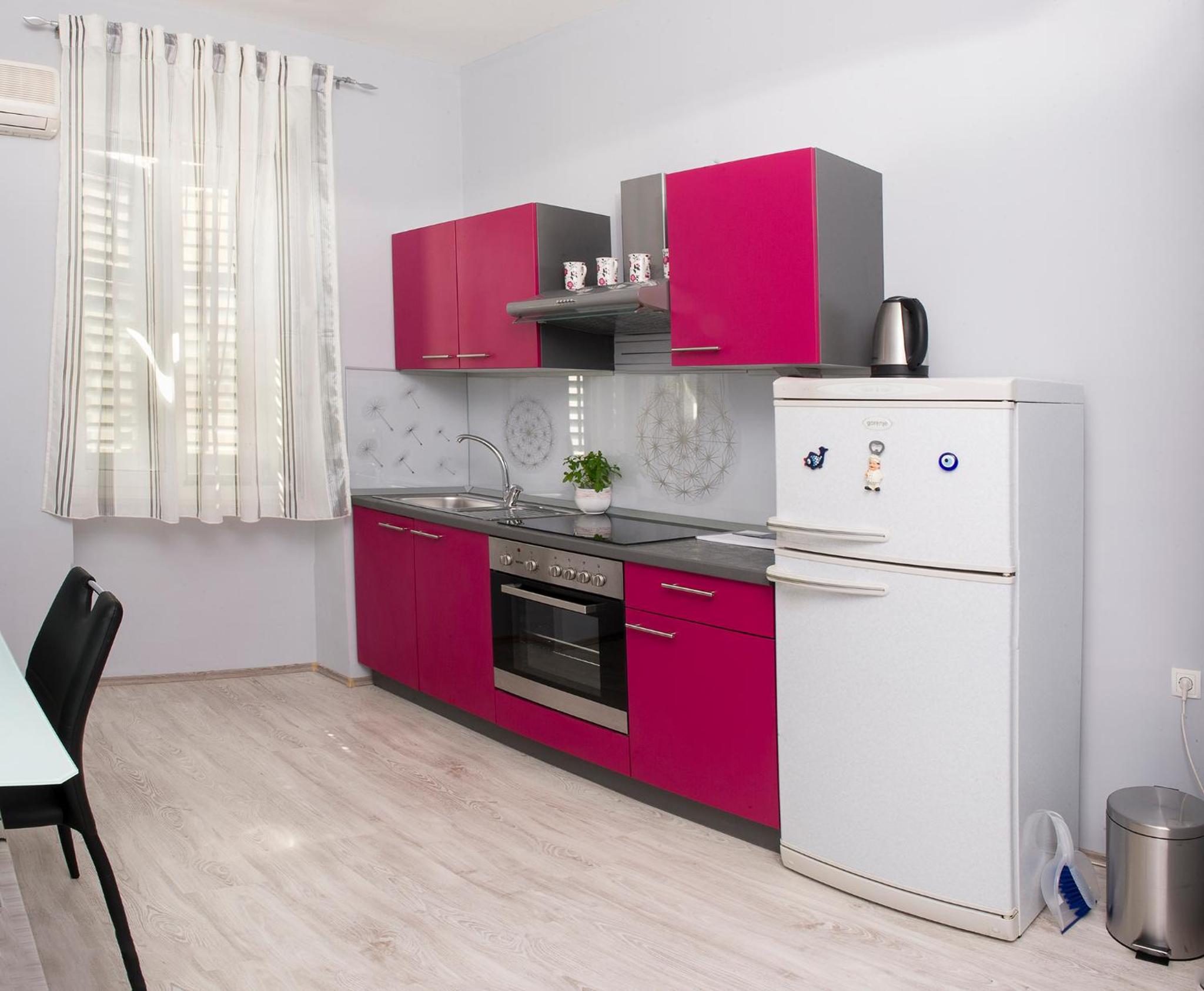 One-Bedroom Apartment - Photo 19