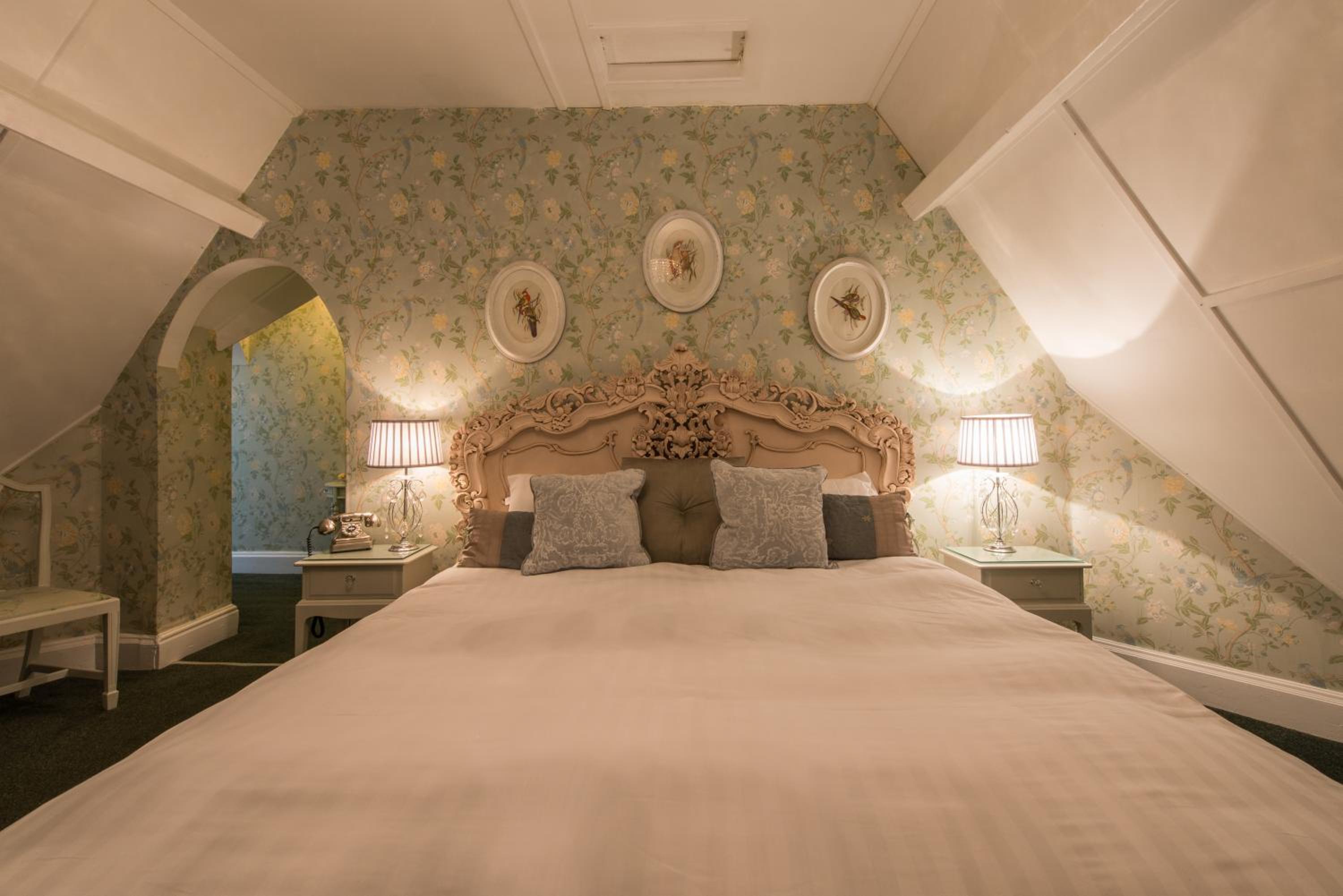 Classic Double Room with Bath