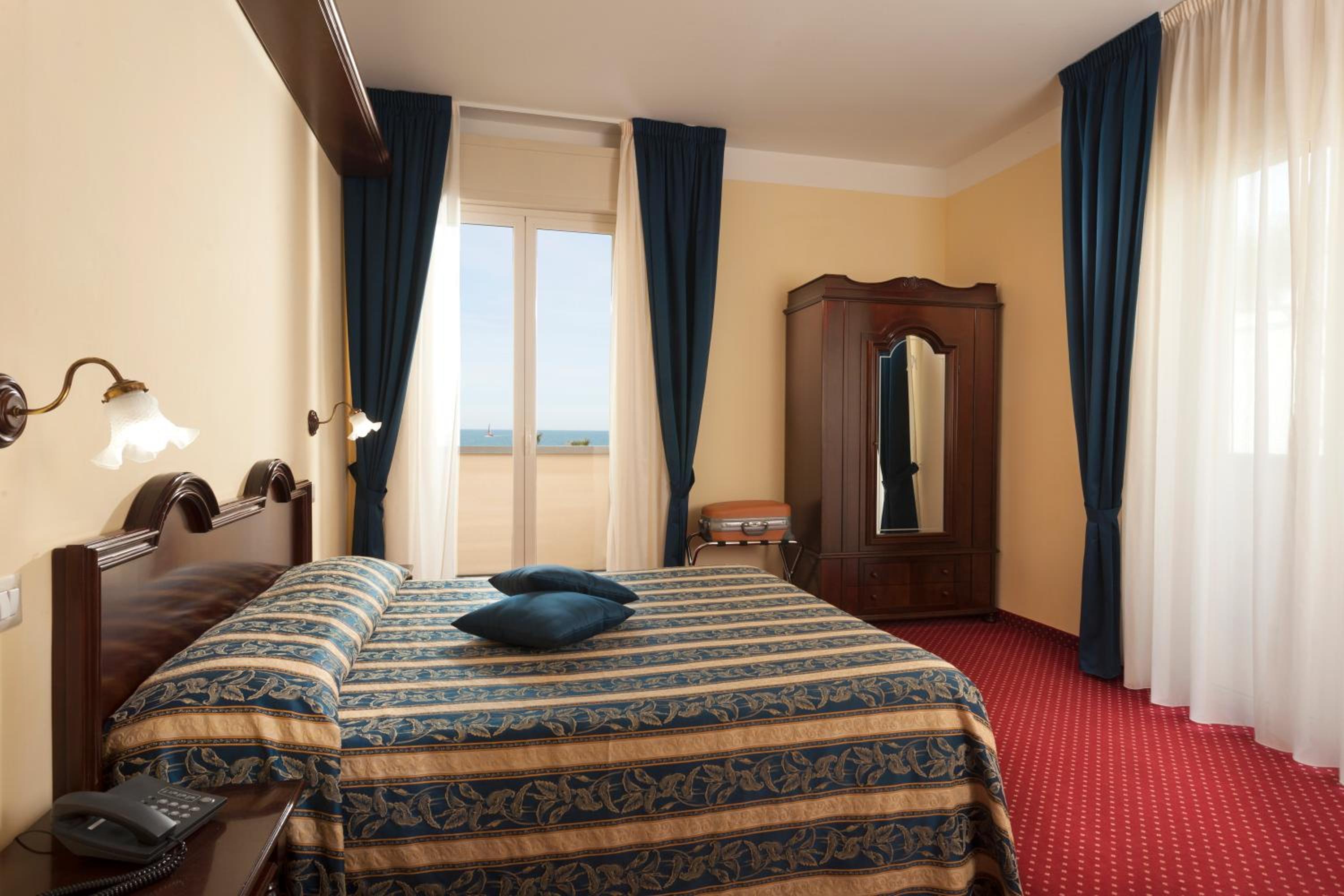 Superior Double Room with Balcony photo 1