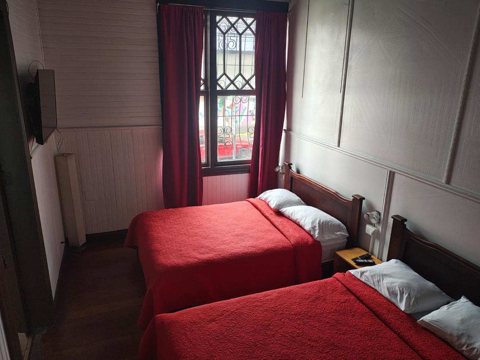 Double or Twin Room photo 2