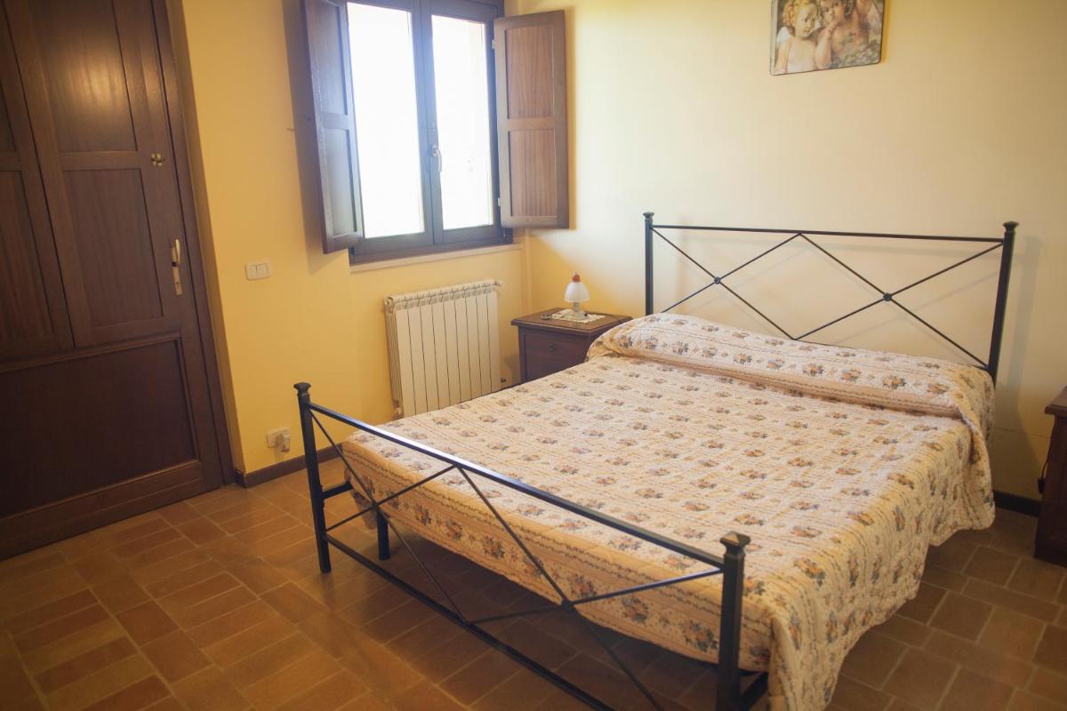 Double Room - Photo 6