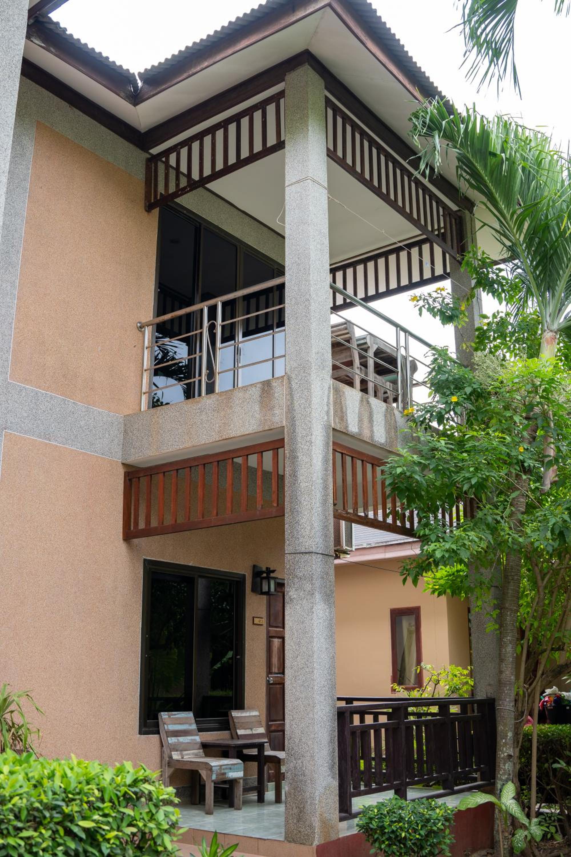 Family Room with Balcony photo 3