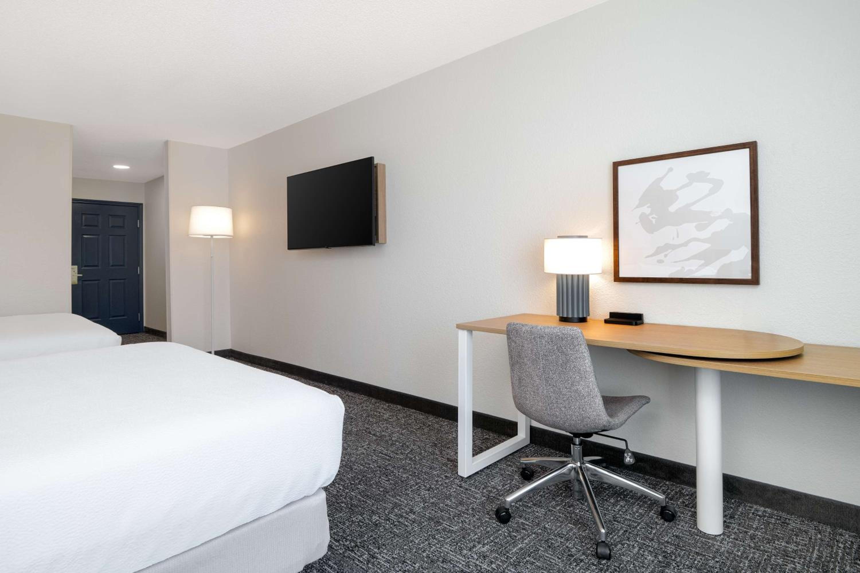 Queen Room with Two Queen Beds and Accessible Tub - Mobility and Hearing Access
