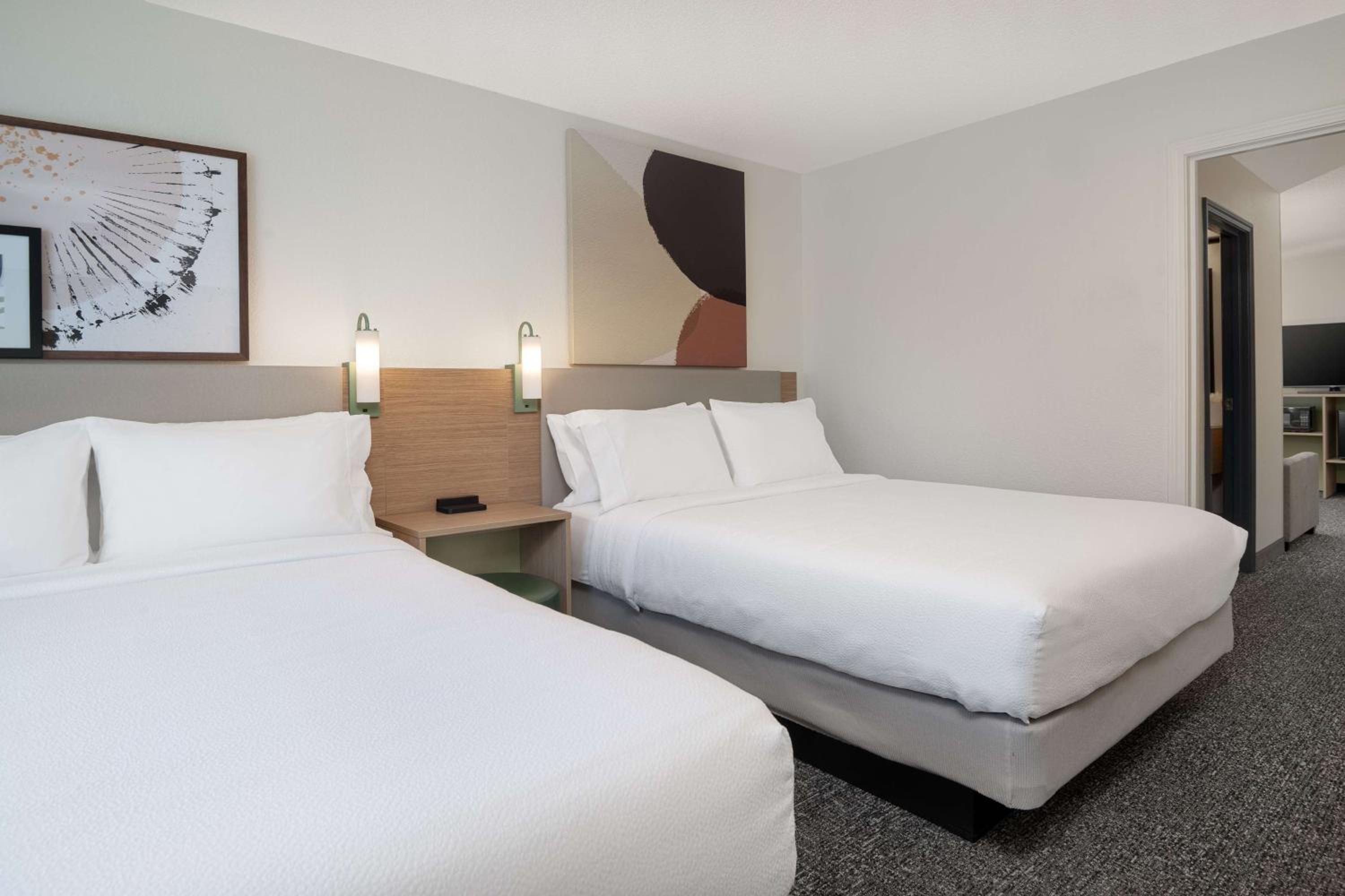 Queen Suite with Two Queen Beds