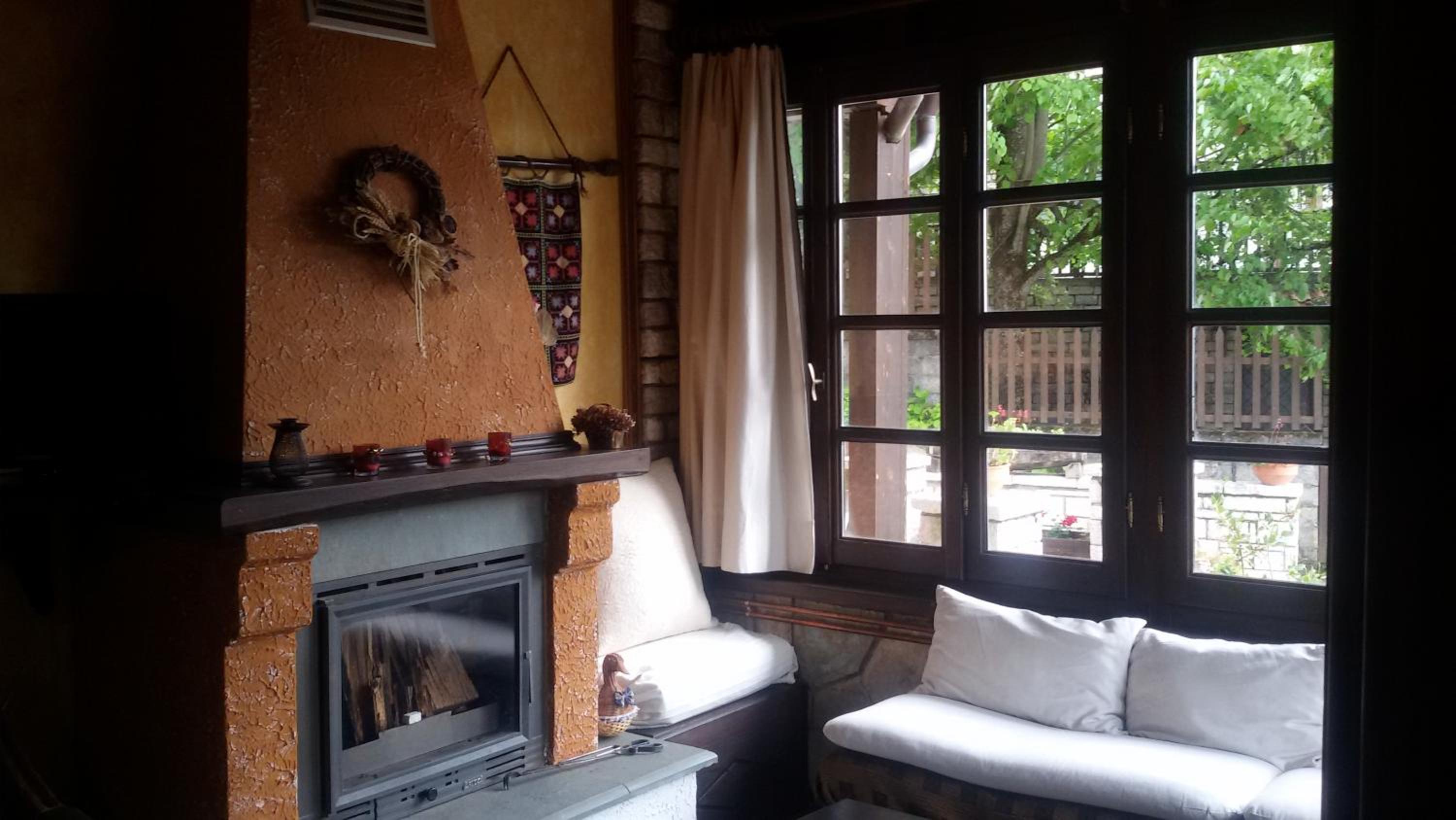 Superior Studio with Fireplace  - Photo 12