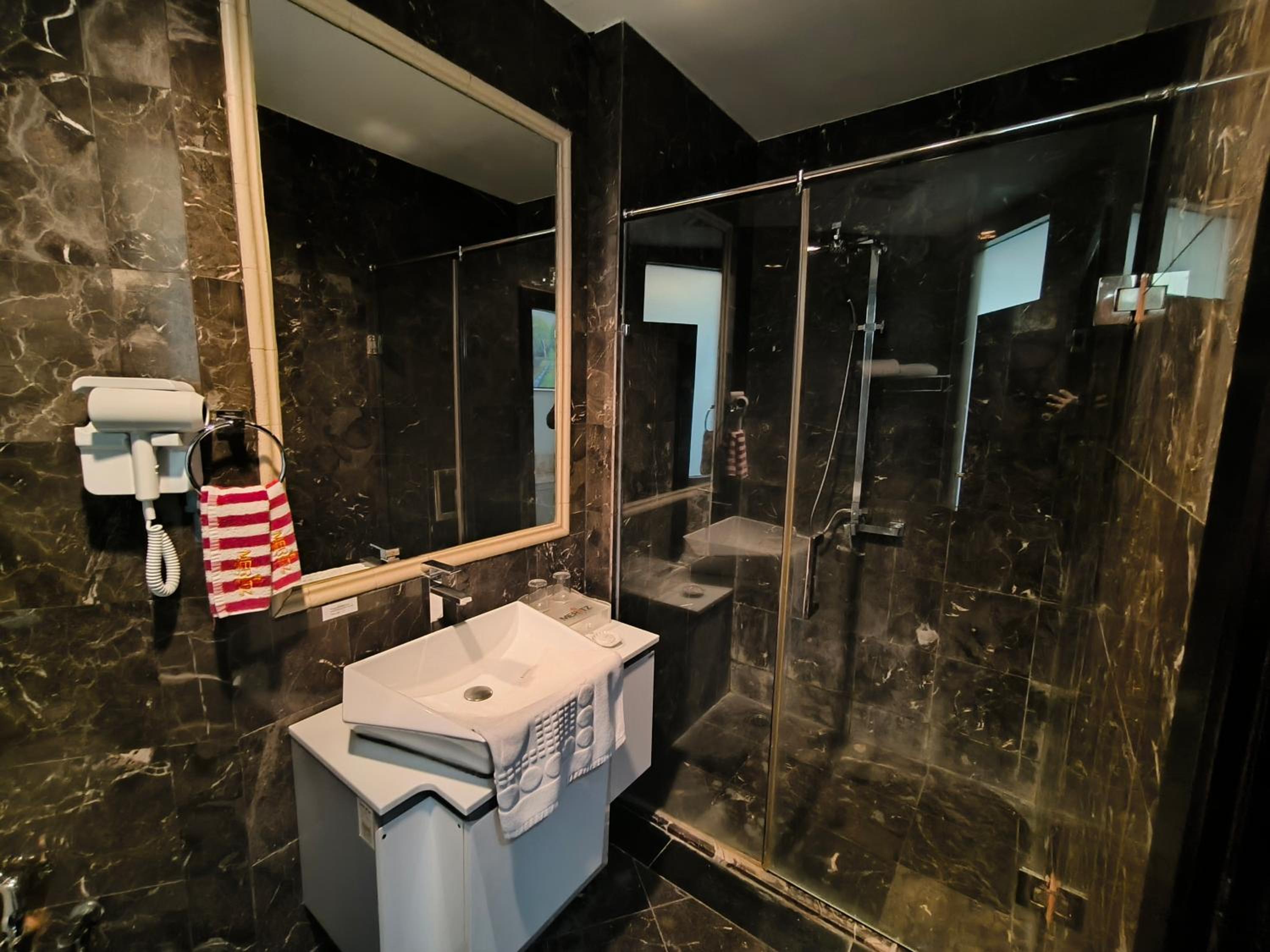 Executive Standard Double or Twin Room photo 3