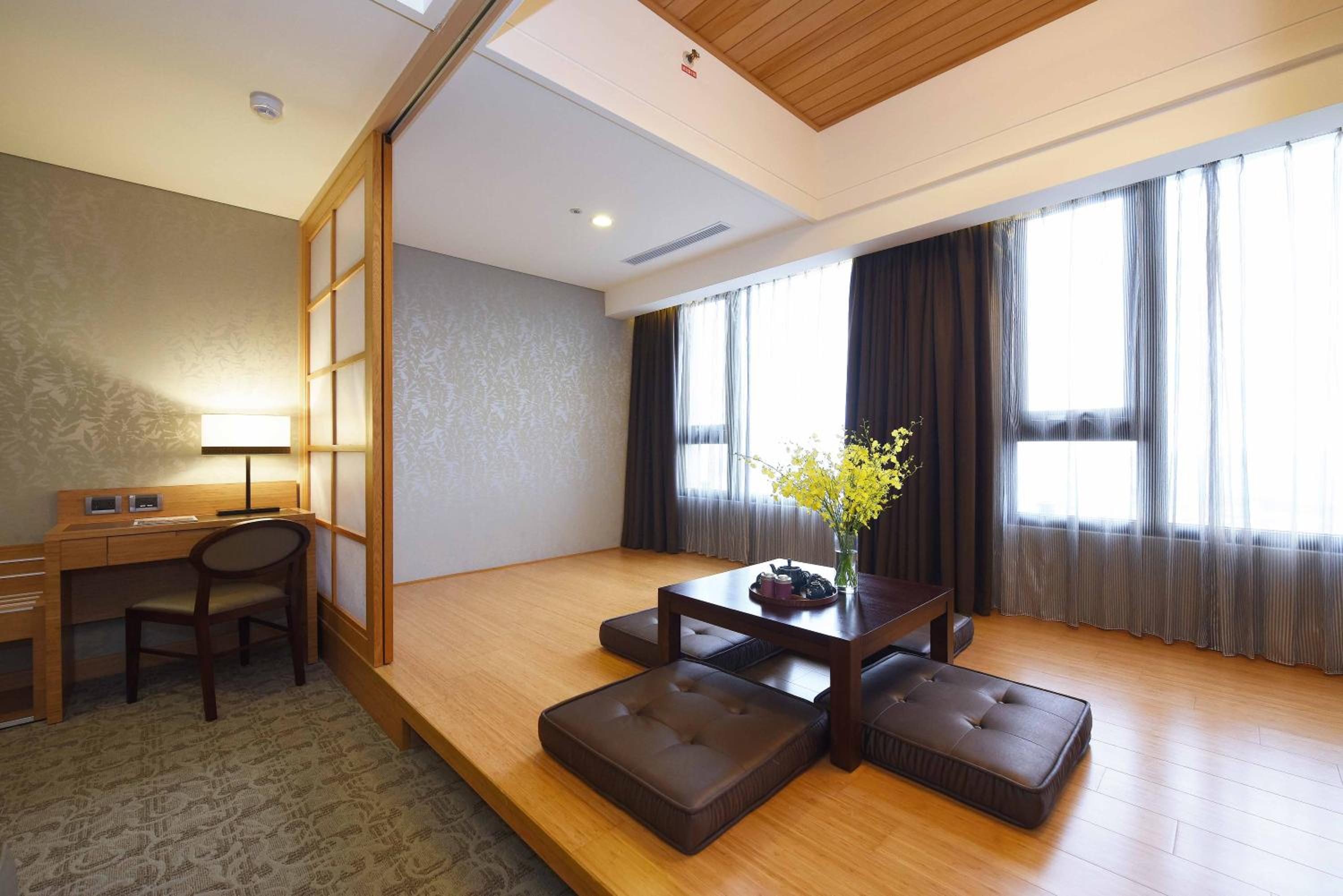 Deluxe Double Room with Sea View - Photo 4