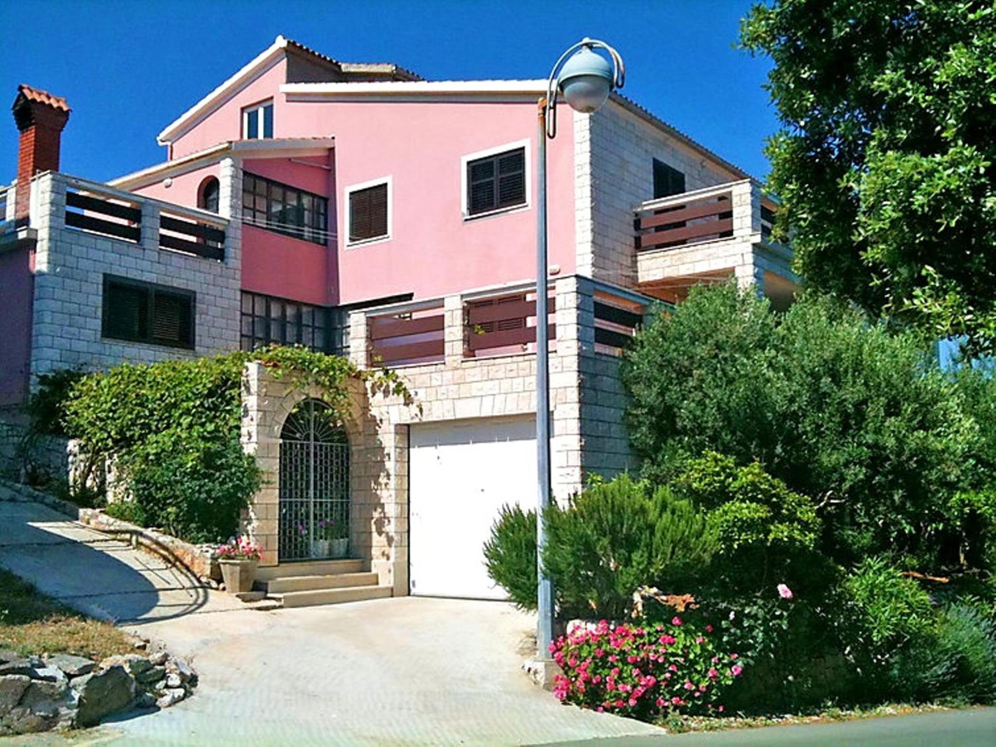 Two-Bedroom Apartment with Terrace and Sea View photo 2
