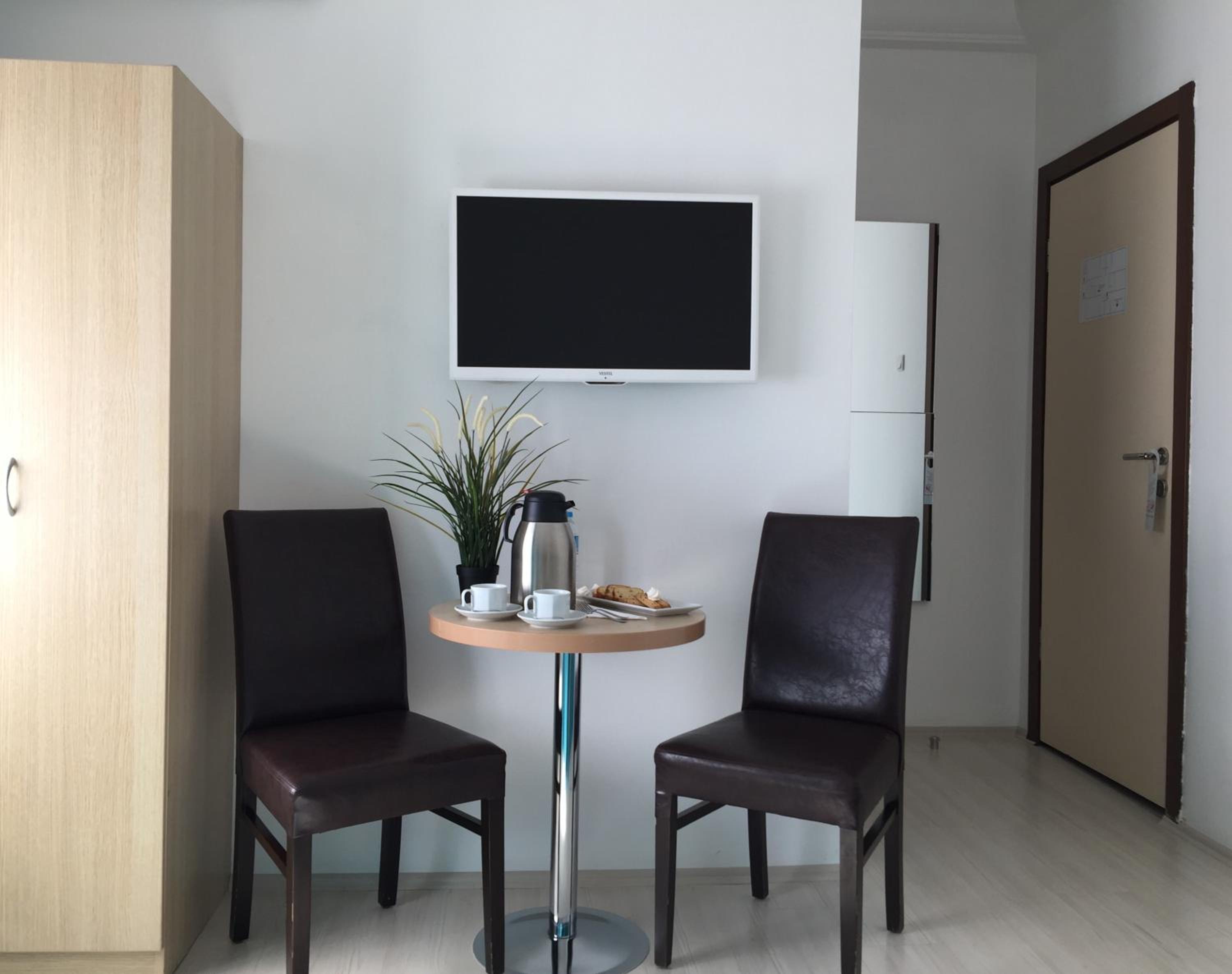 Deluxe Double or Twin Room photo 2