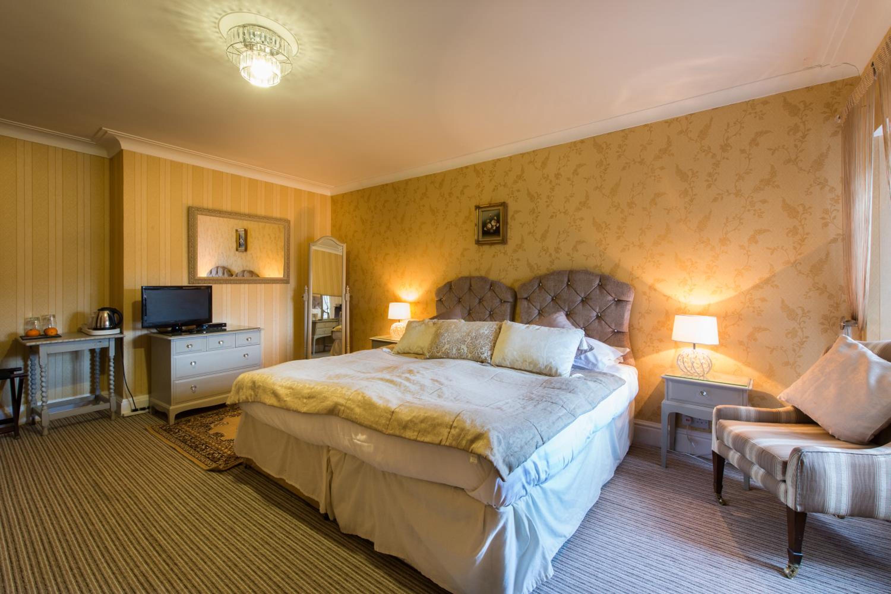 Classic Double Room with Shower photo 2