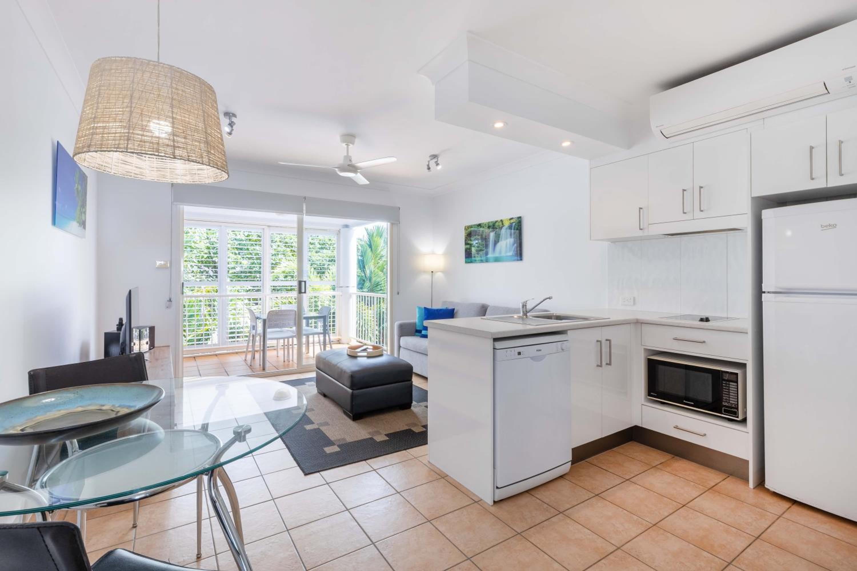 One-Bedroom Deluxe Apartment