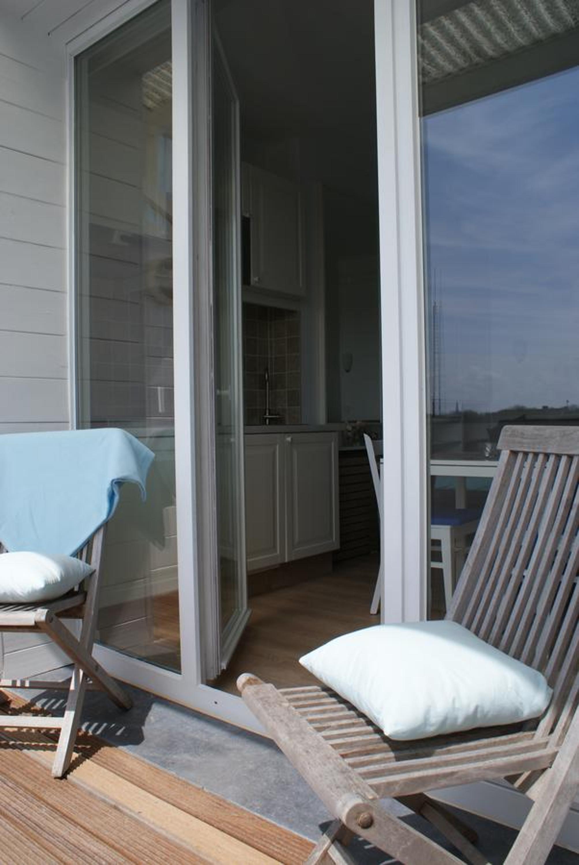 Studio Apartment - Photo 8