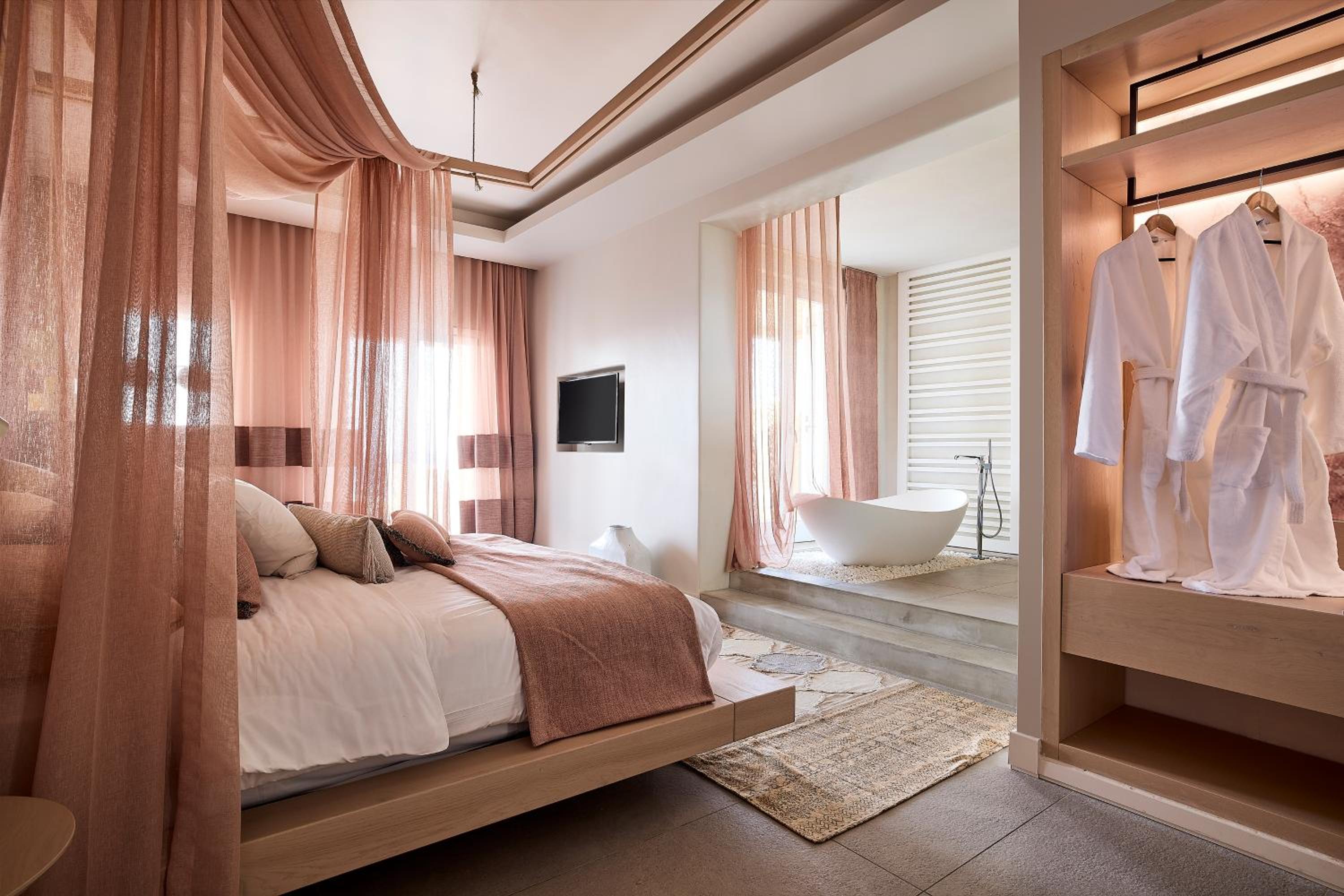 Executive Sea View Suite with private infinity pool 