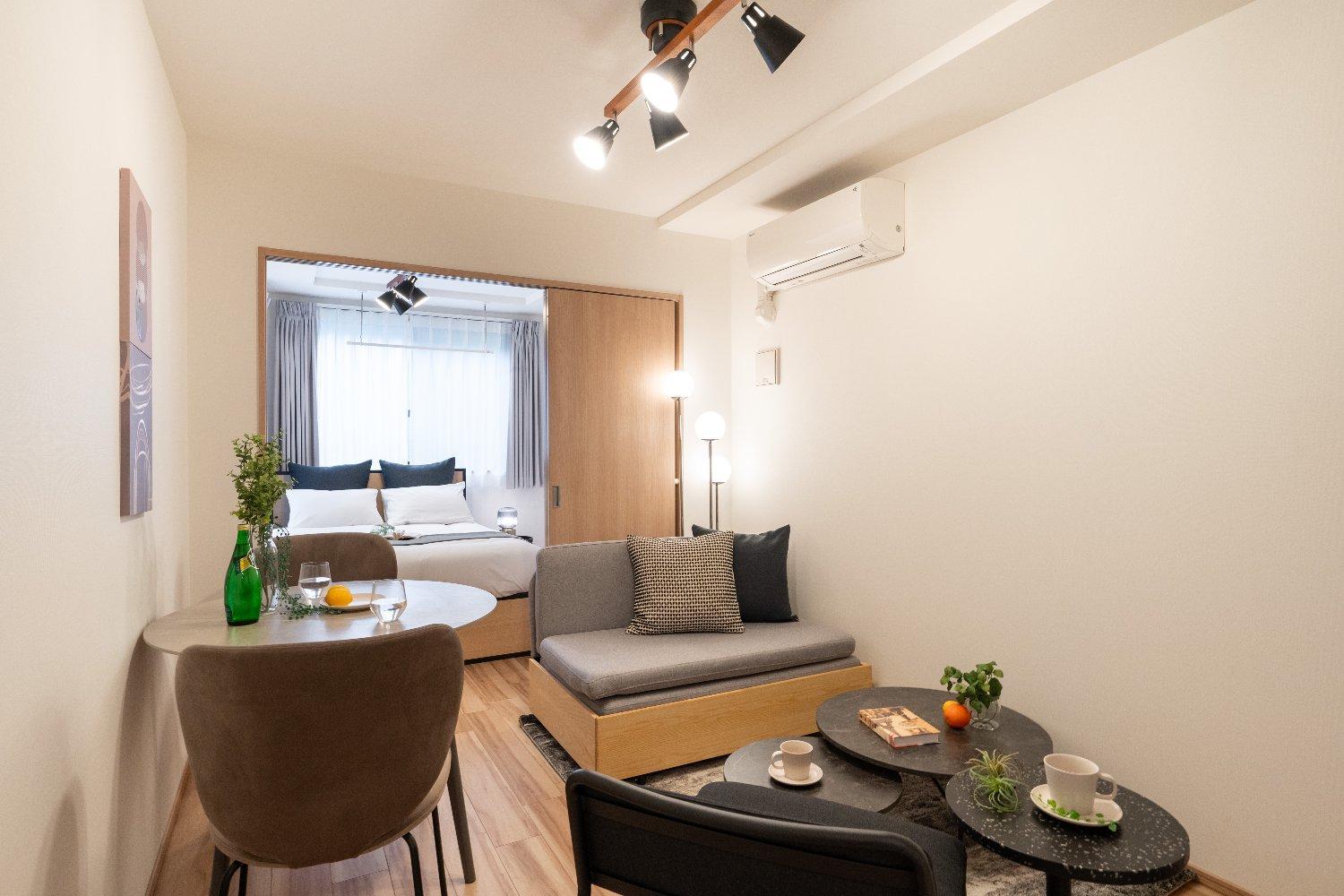 One-Bedroom Apartment photo 1