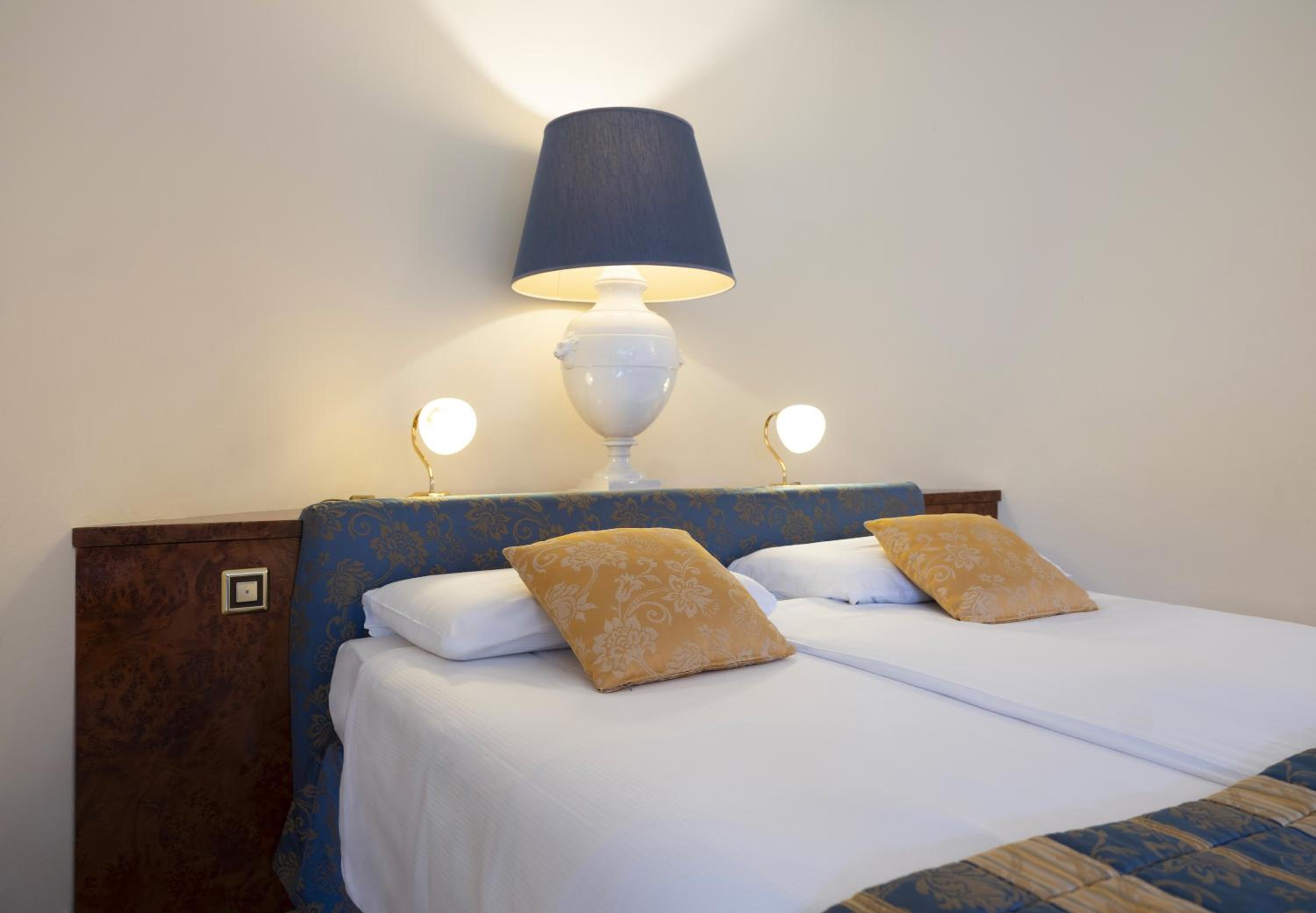 Double Room with Terrace - Photo 14