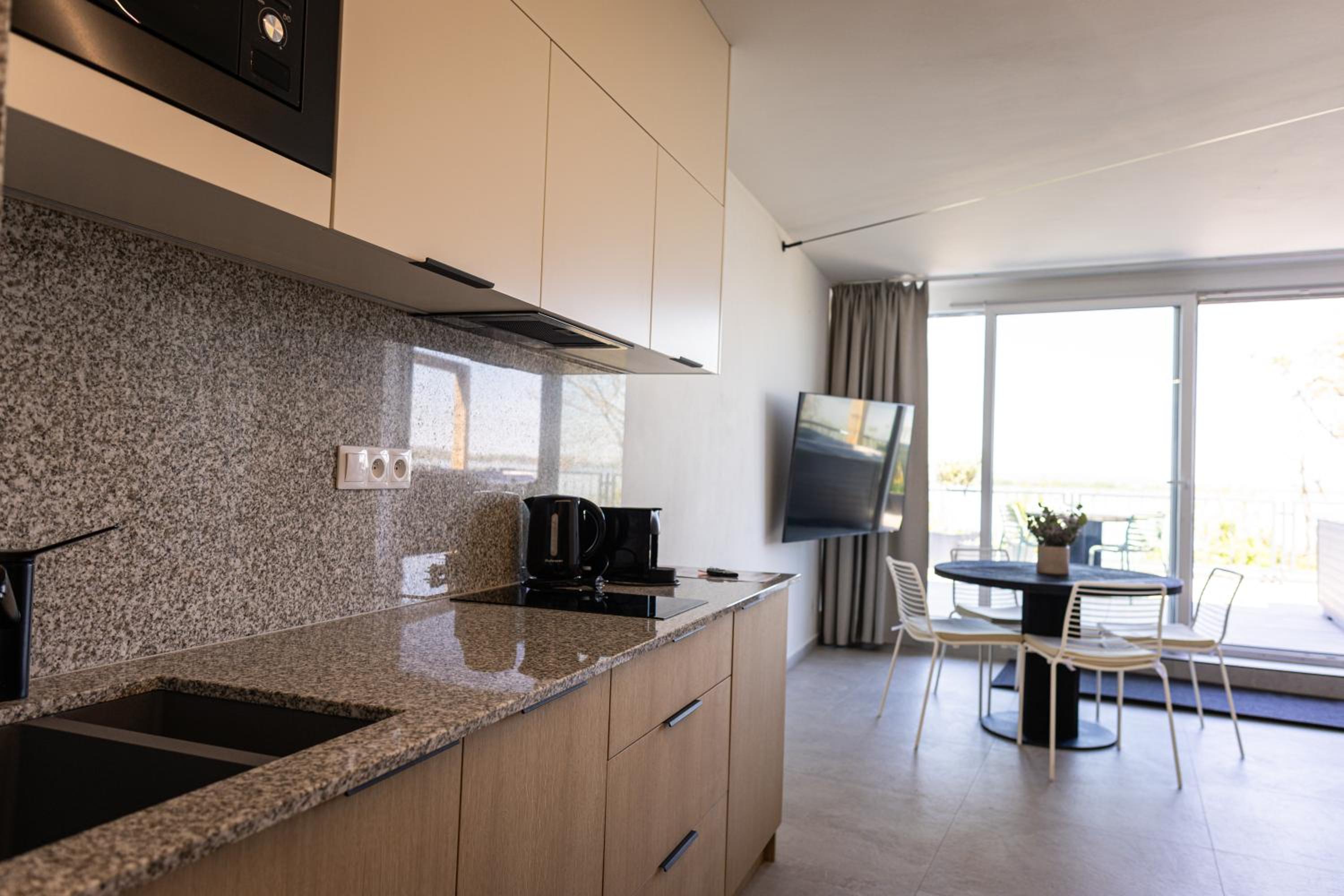 Apartment with Lake View photo 3