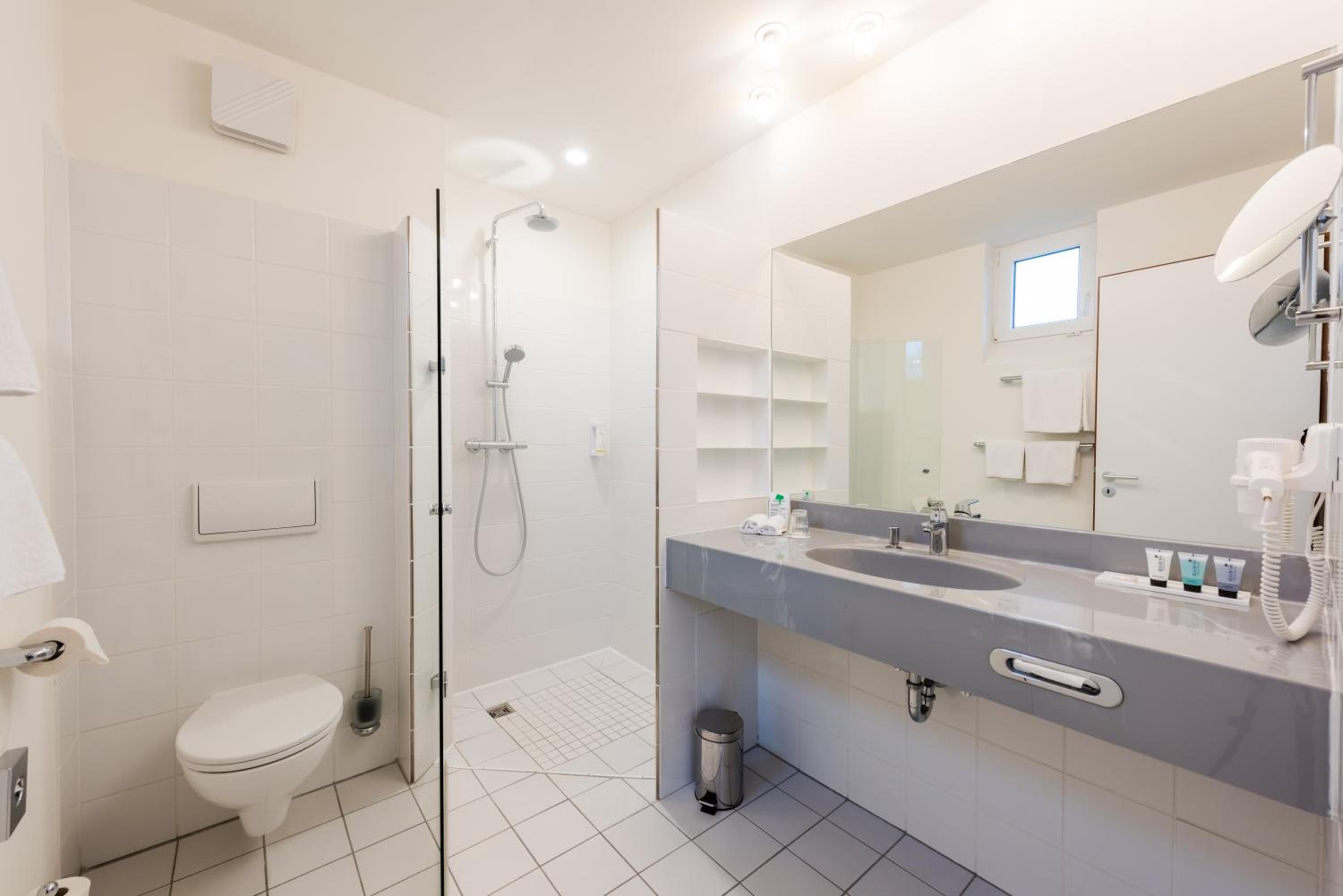 Double Room (1 Adult + 1 Child) photo 3