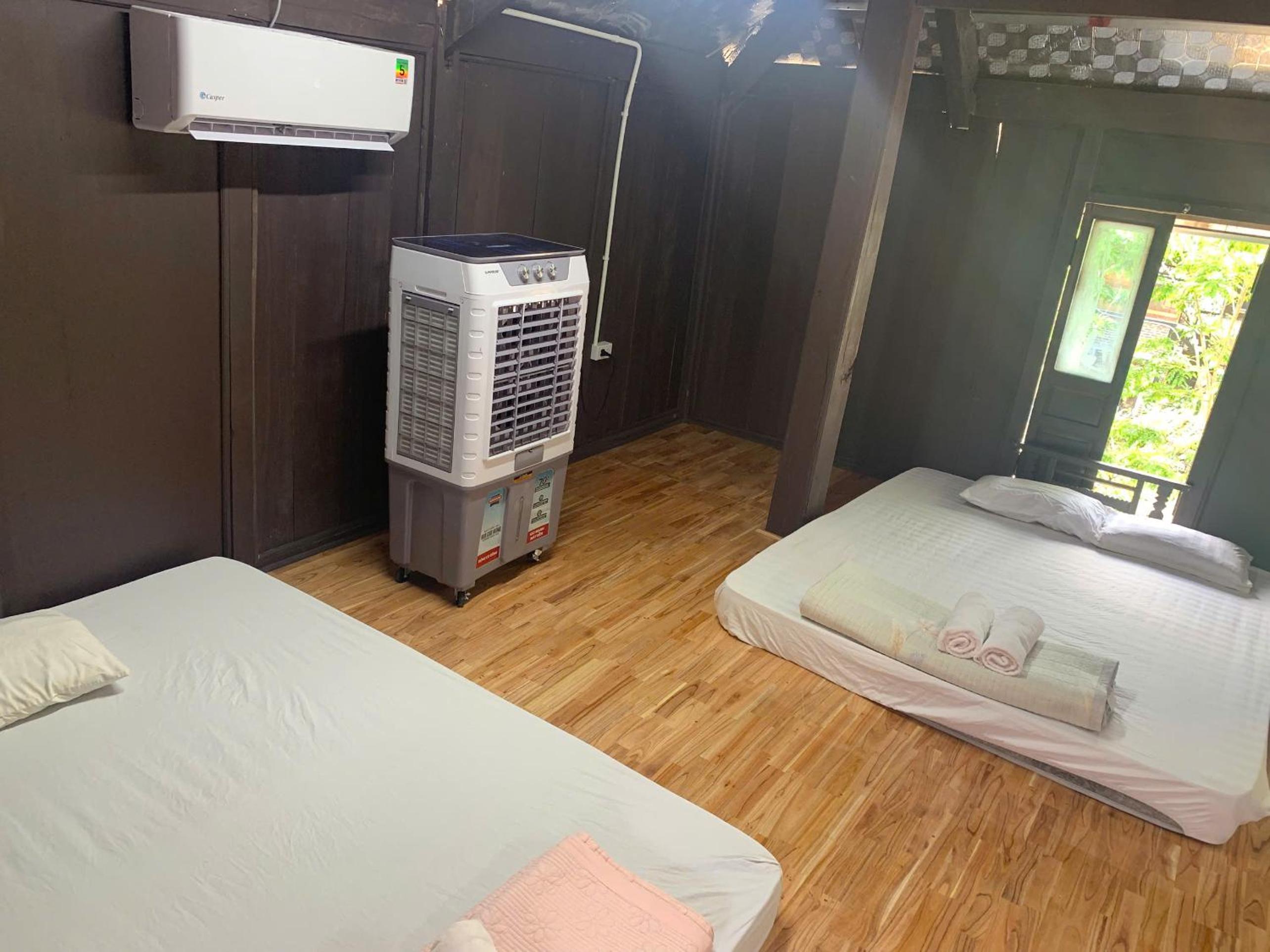 Mixed Dormitory Room