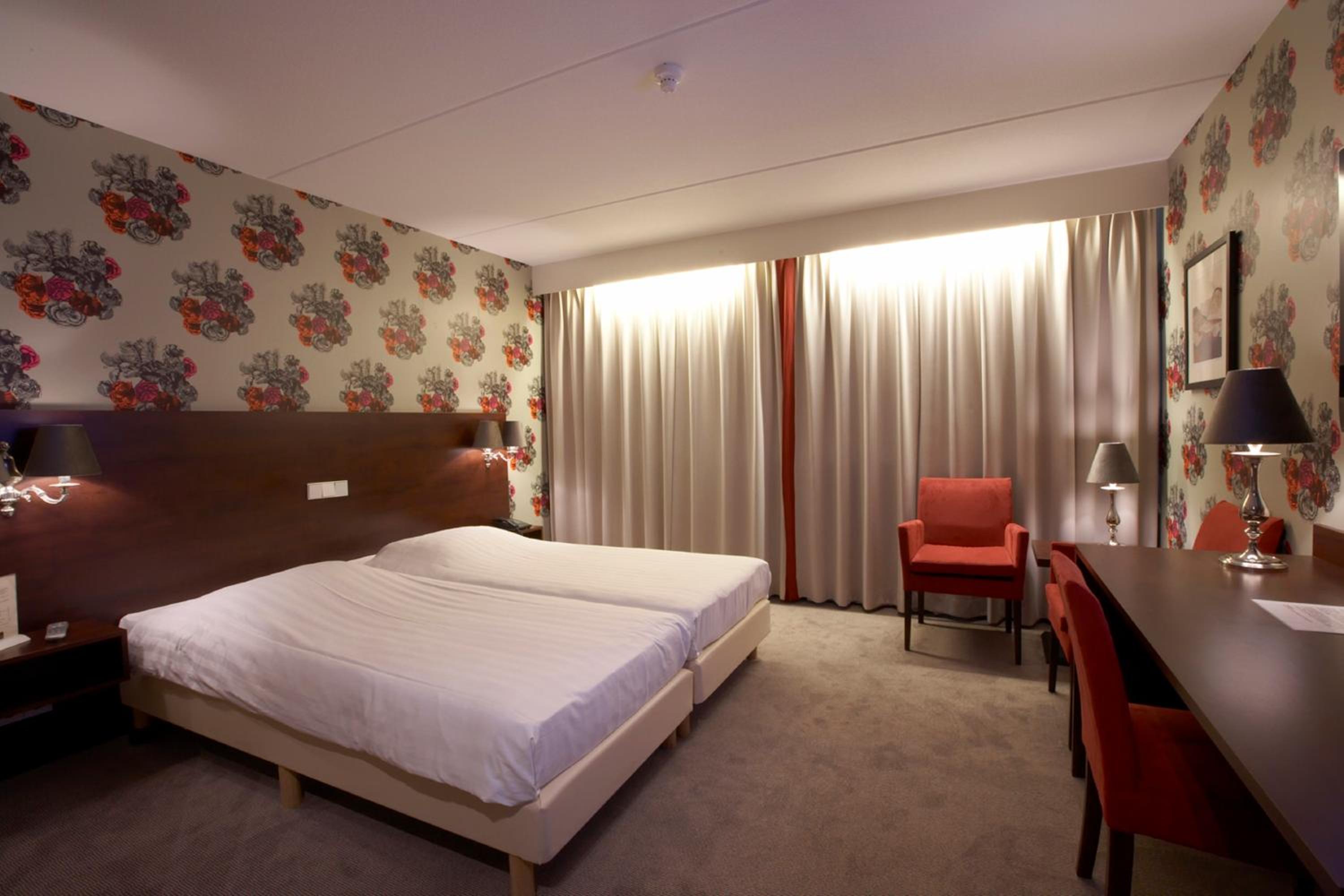 Luxury Room with 2 Single Beds