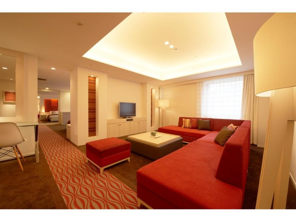 Suite - Tower BLD - Photo 6