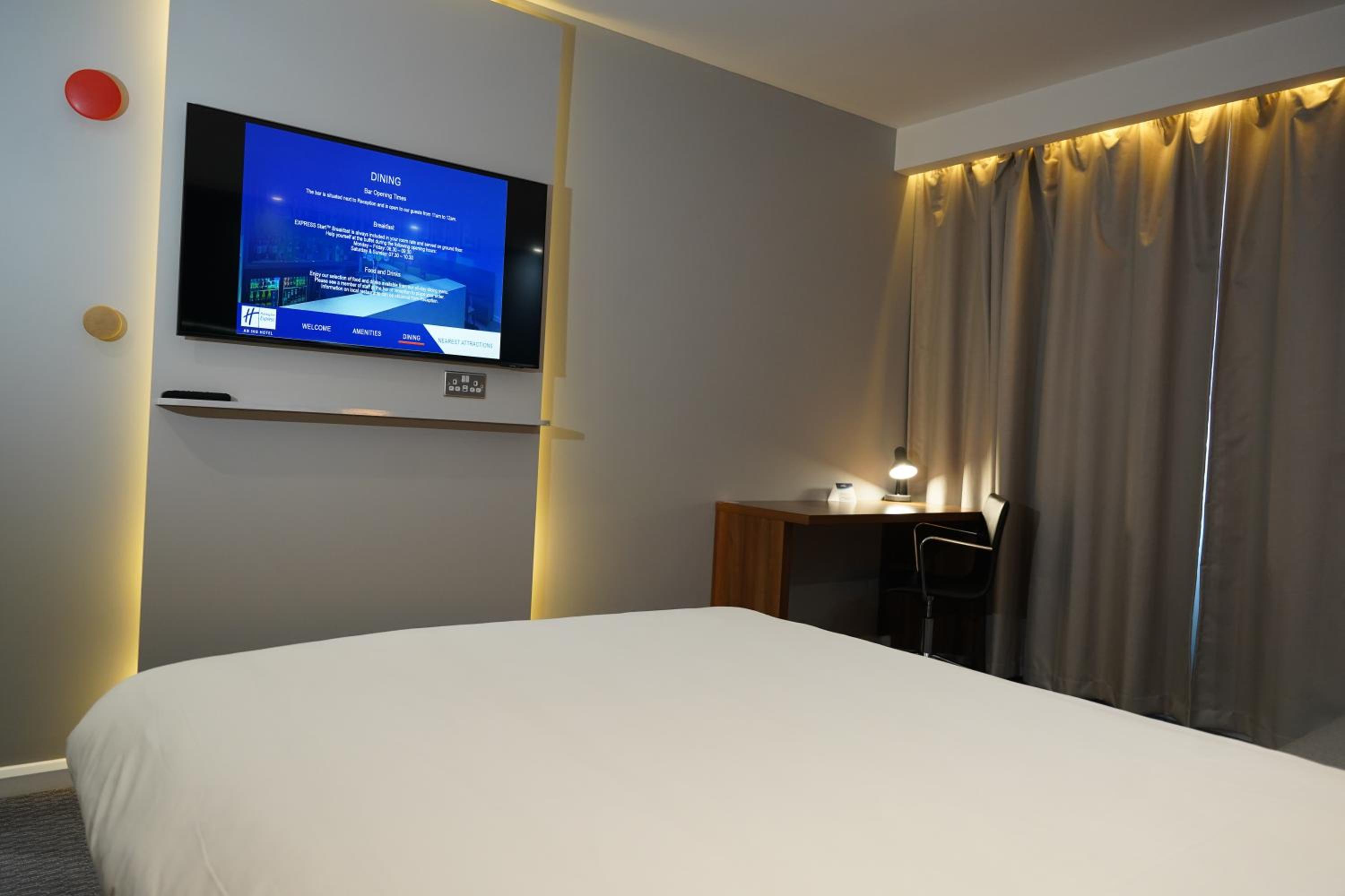 Standard Double Room with Free Hot Breakfast photo 3