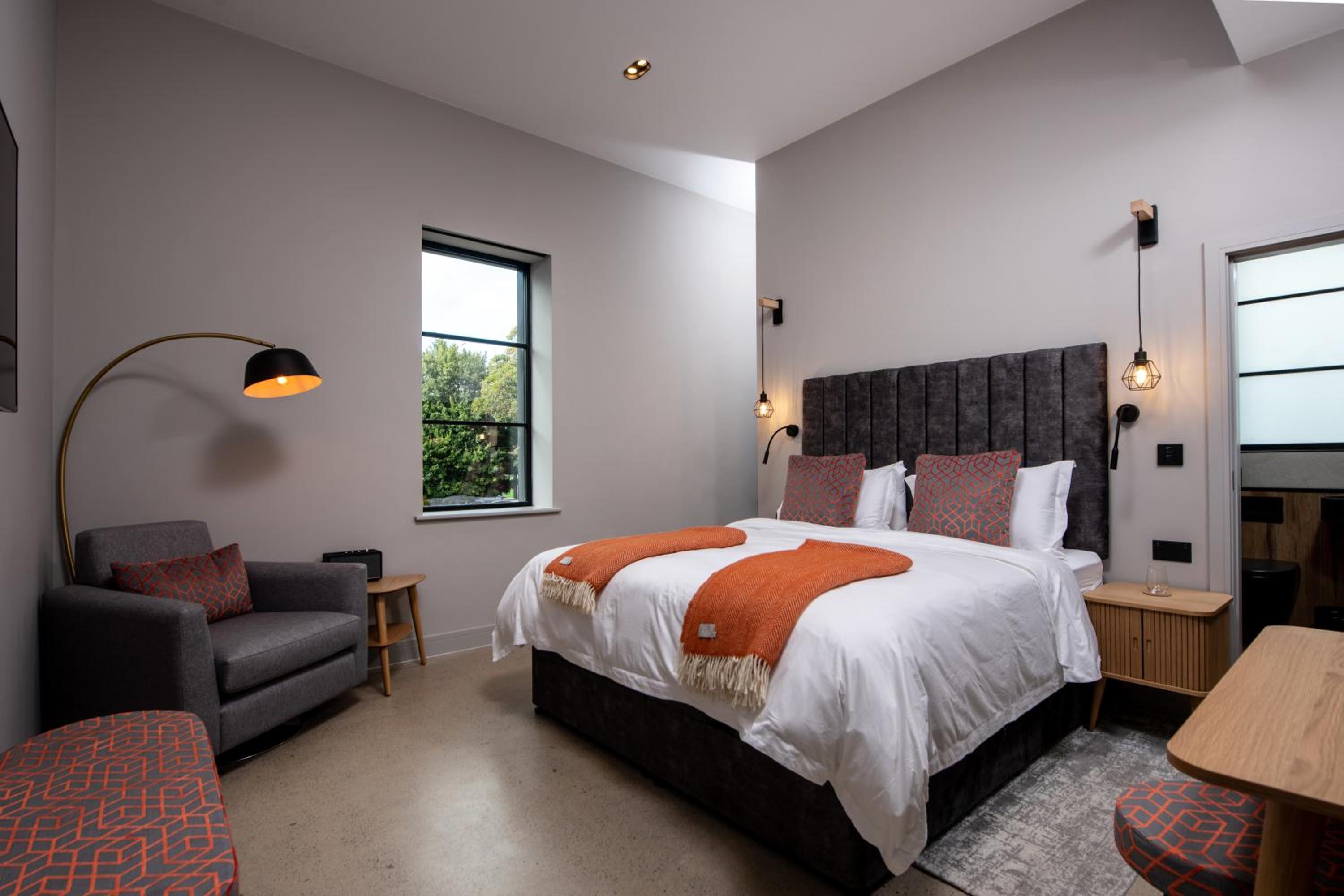 Superior King Suite