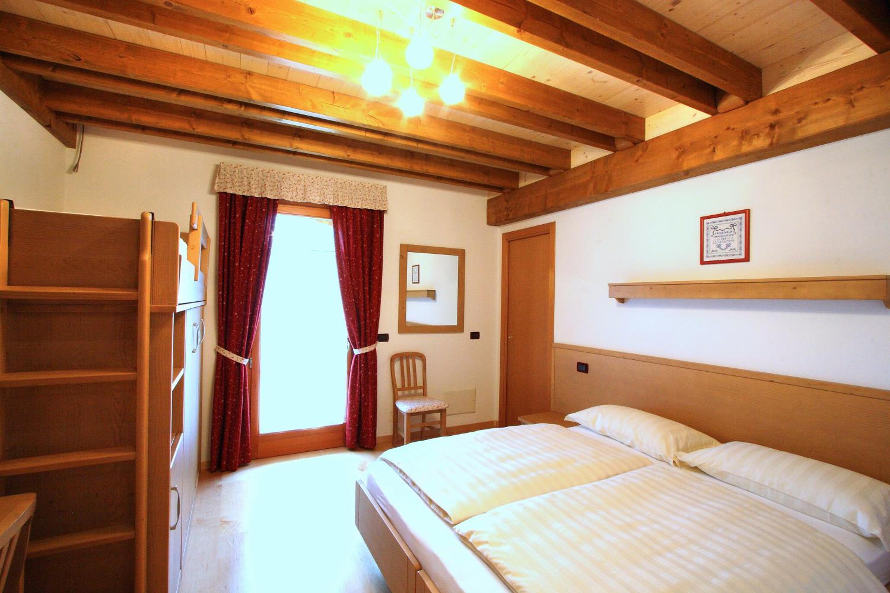 Double Room with Extra Bed photo 1
