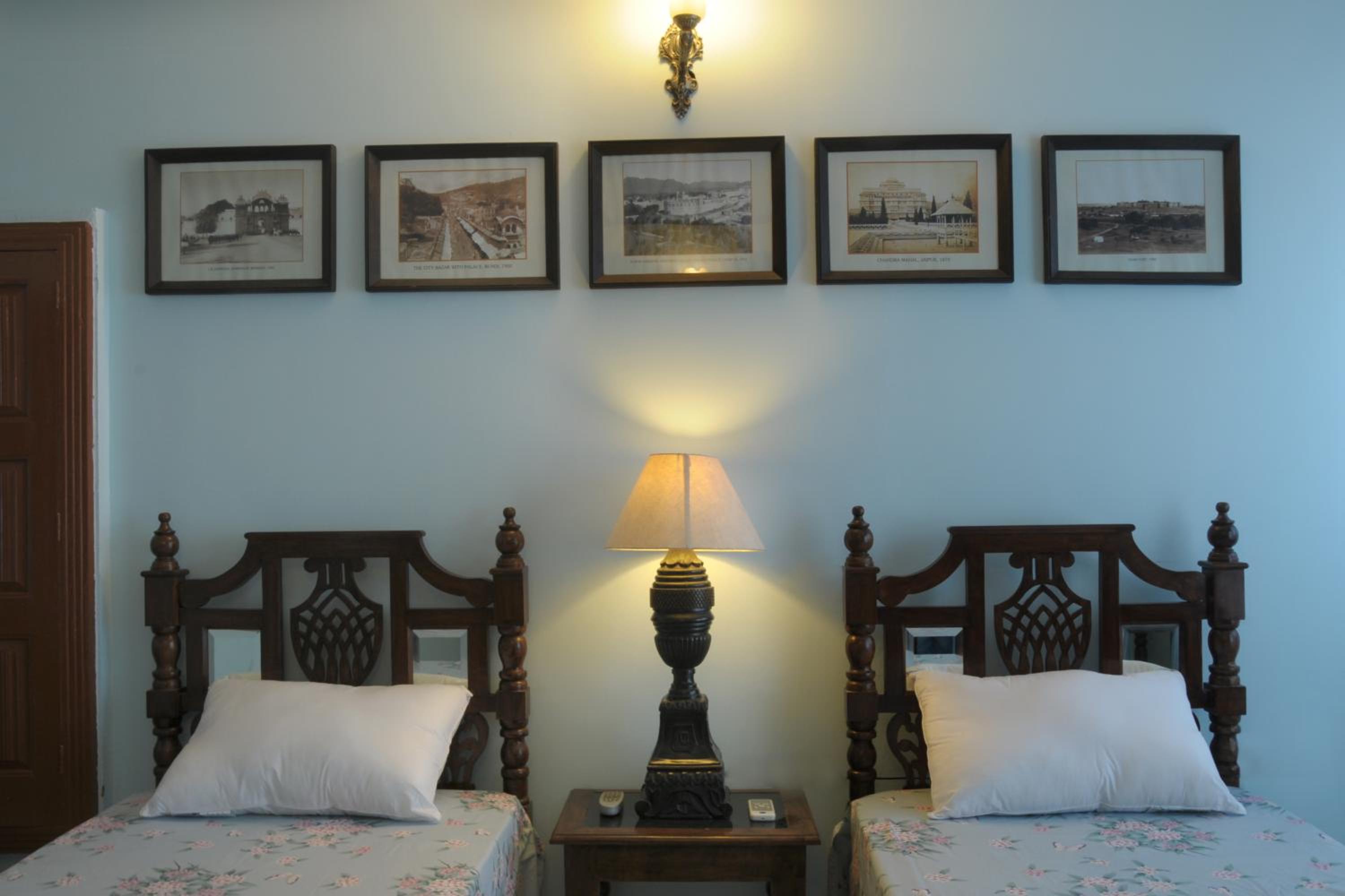 Heritage Double Room with View - Photo 3