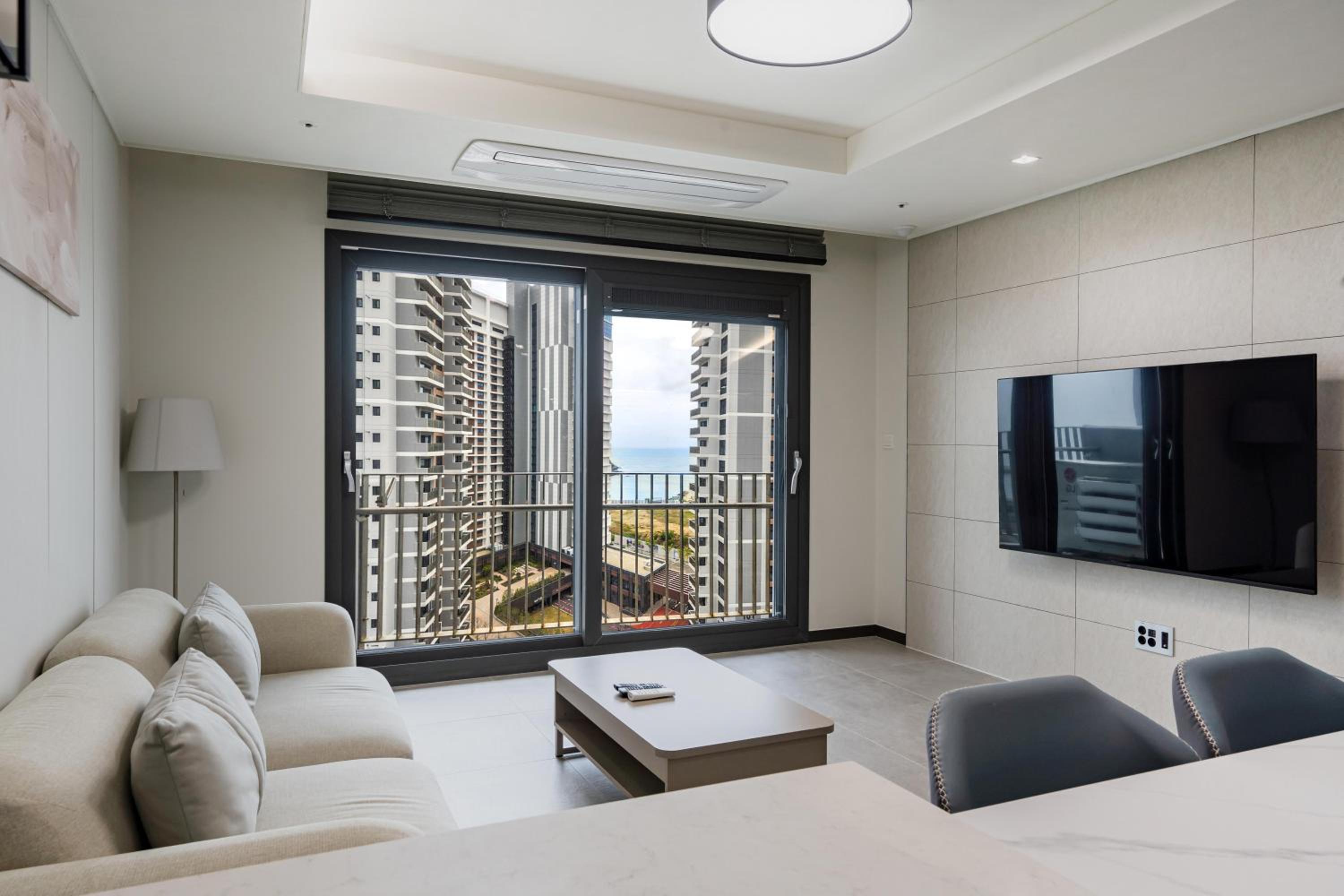 Suite Two Rooms with Terrace & Partial Ocean View 