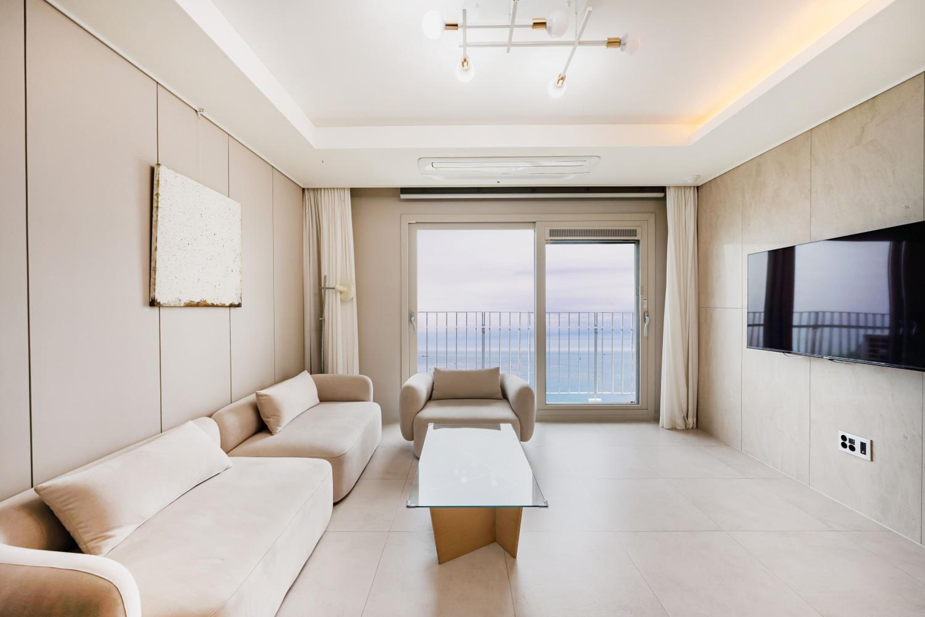 Suite 3 Rooms with Terrace & Ocean View
