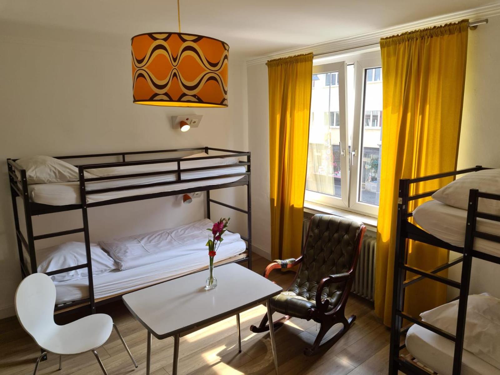 Bed in 6-Bed Mixed Dormitory Room photo 2