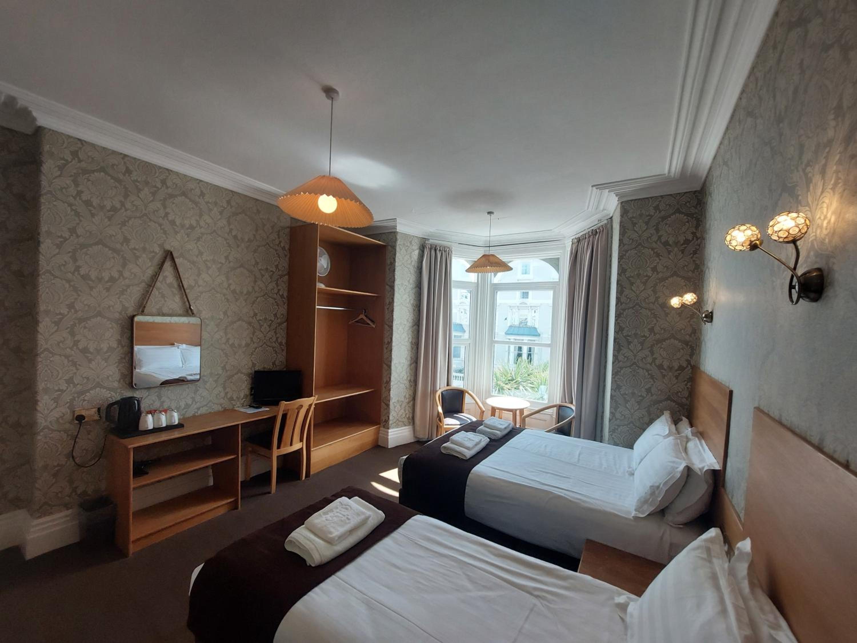 Triple Room with Sea View - Photo 1