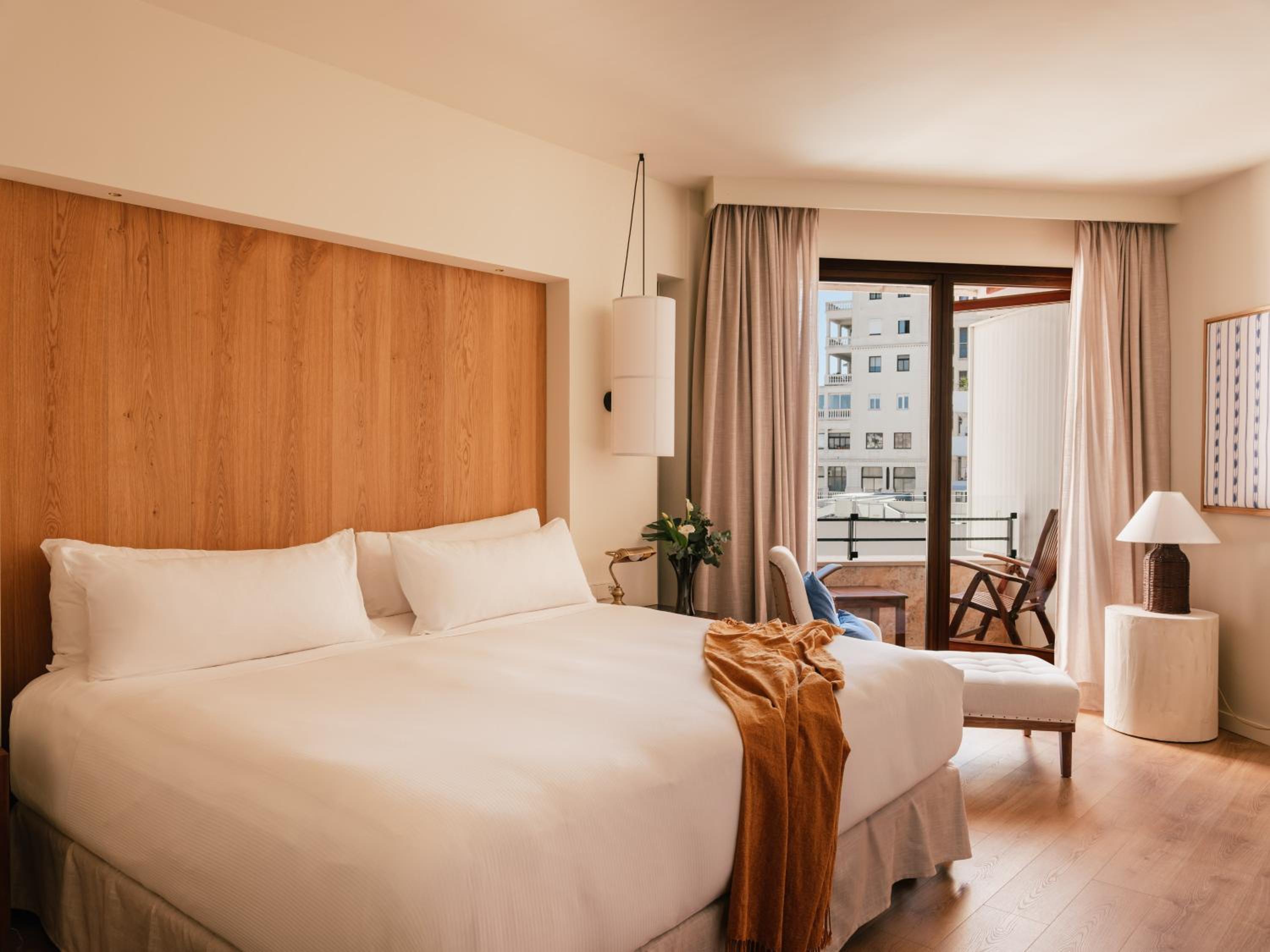 Premier Room with Catedral View - Photo 4