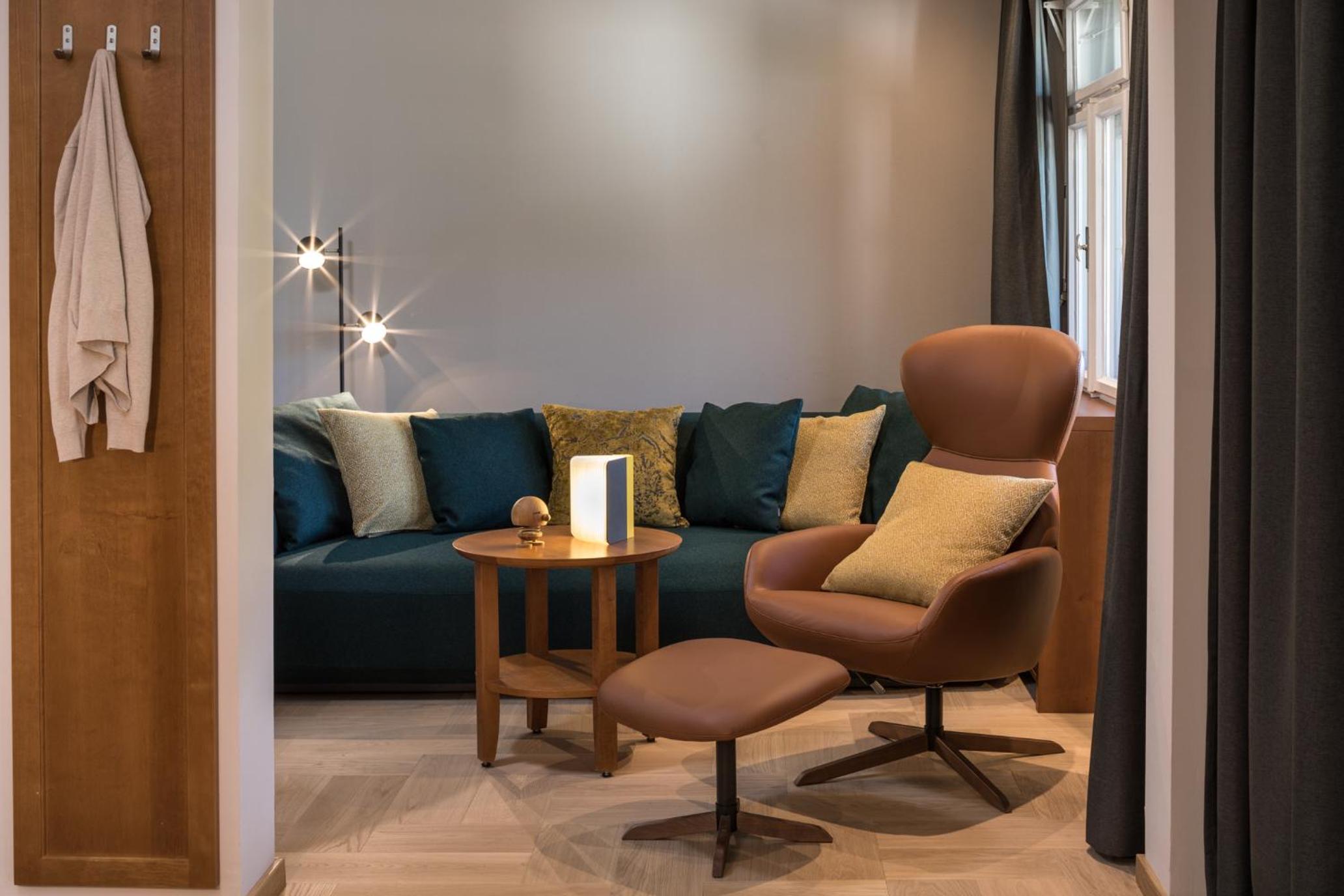 Deluxe Junior Suite photo 3