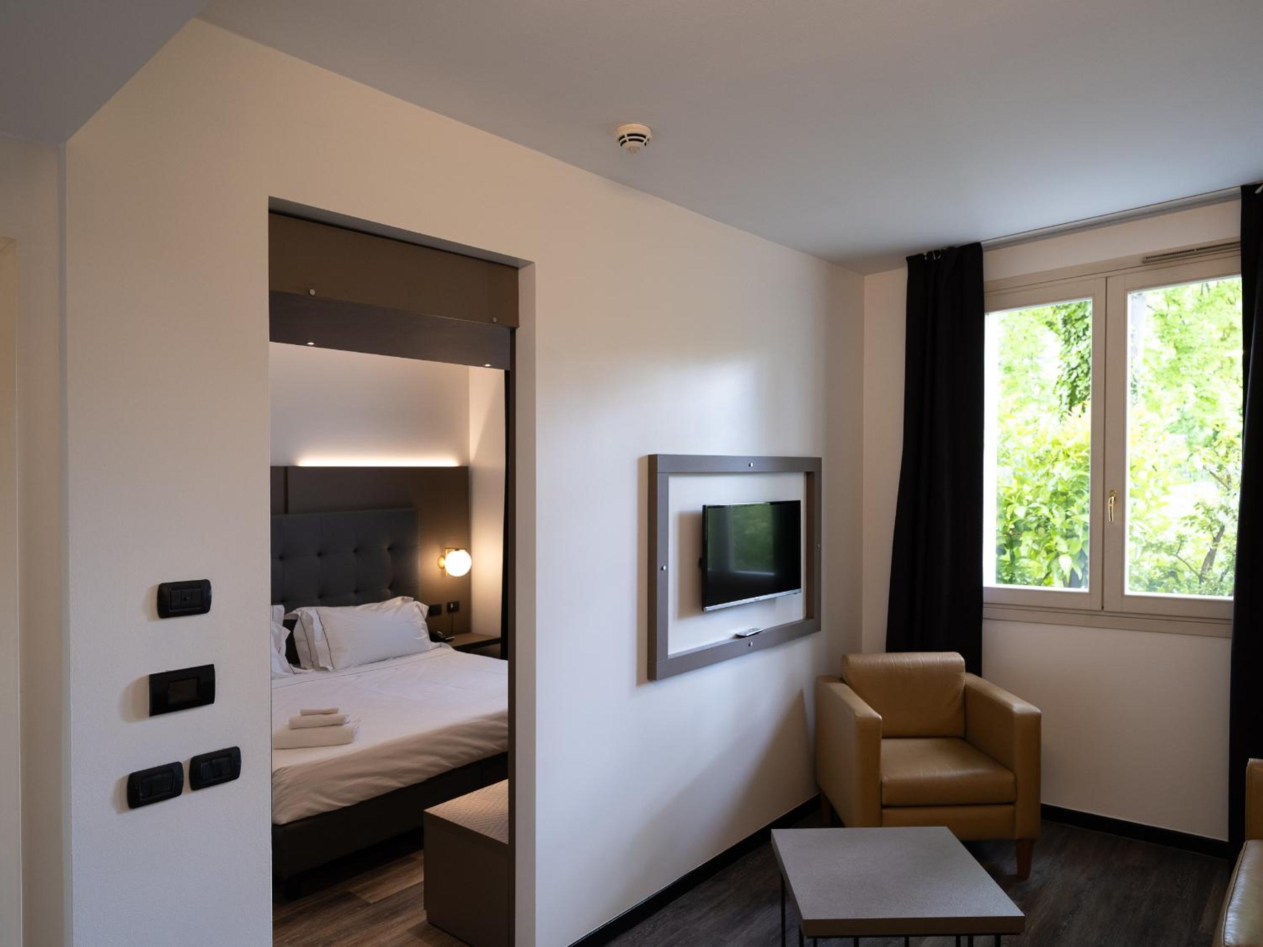 Deluxe Family Suite photo 3