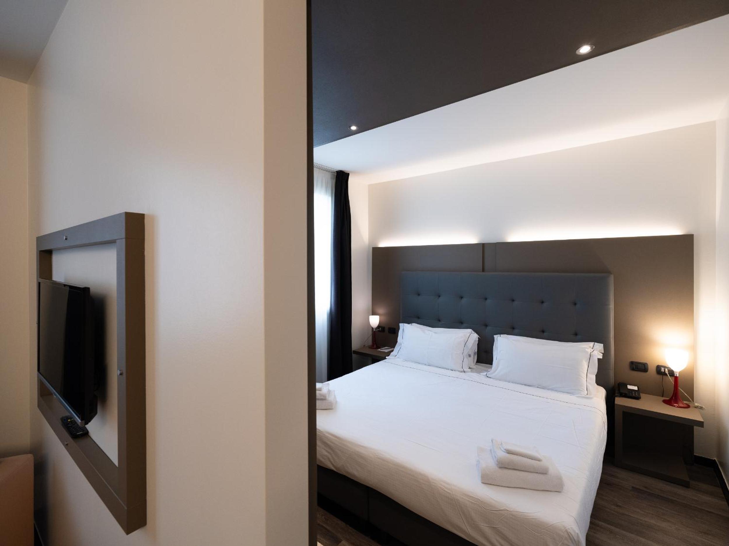 Deluxe Family Suite photo 1