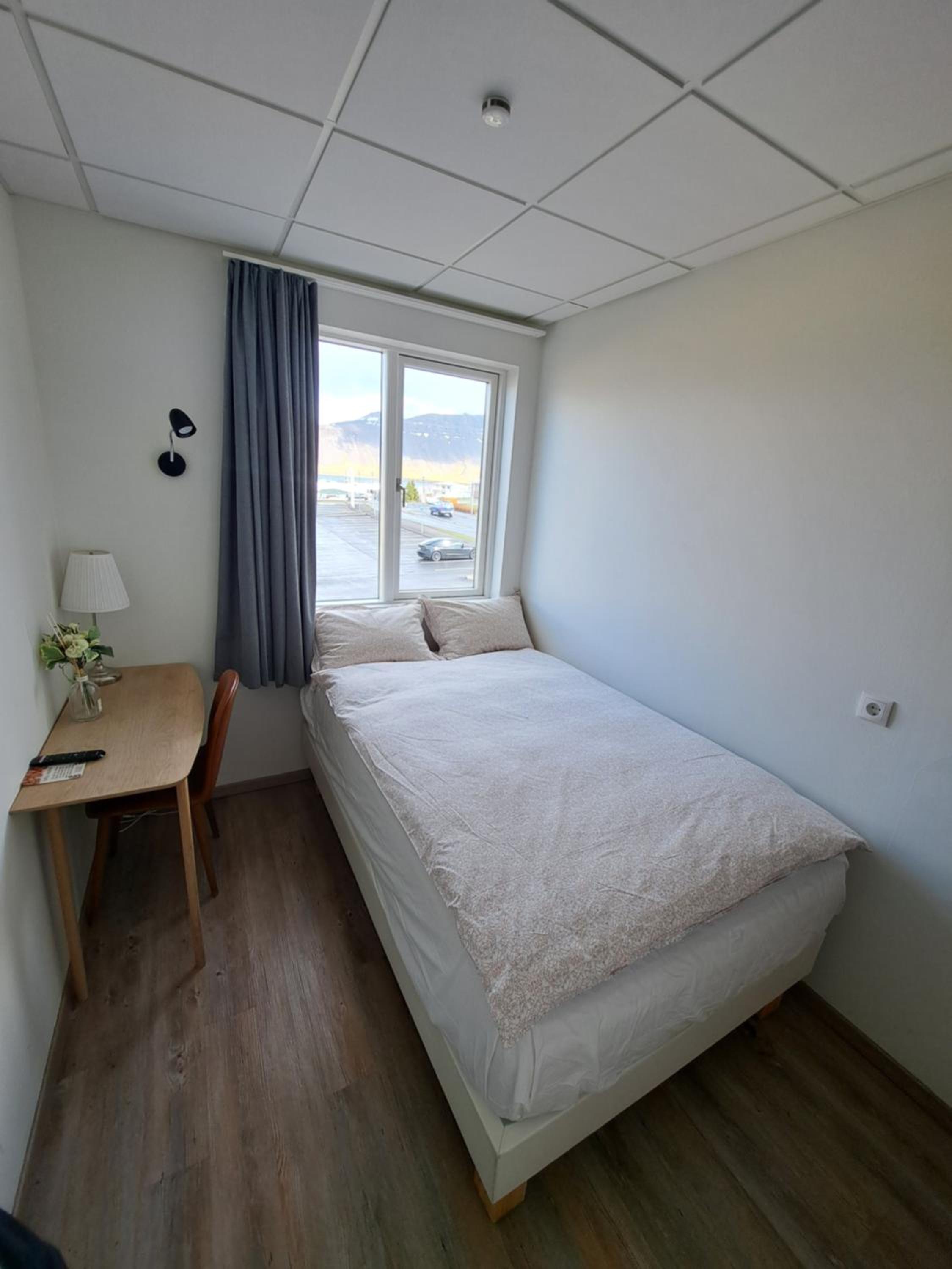 Single Room with Private Bathroom photo 3