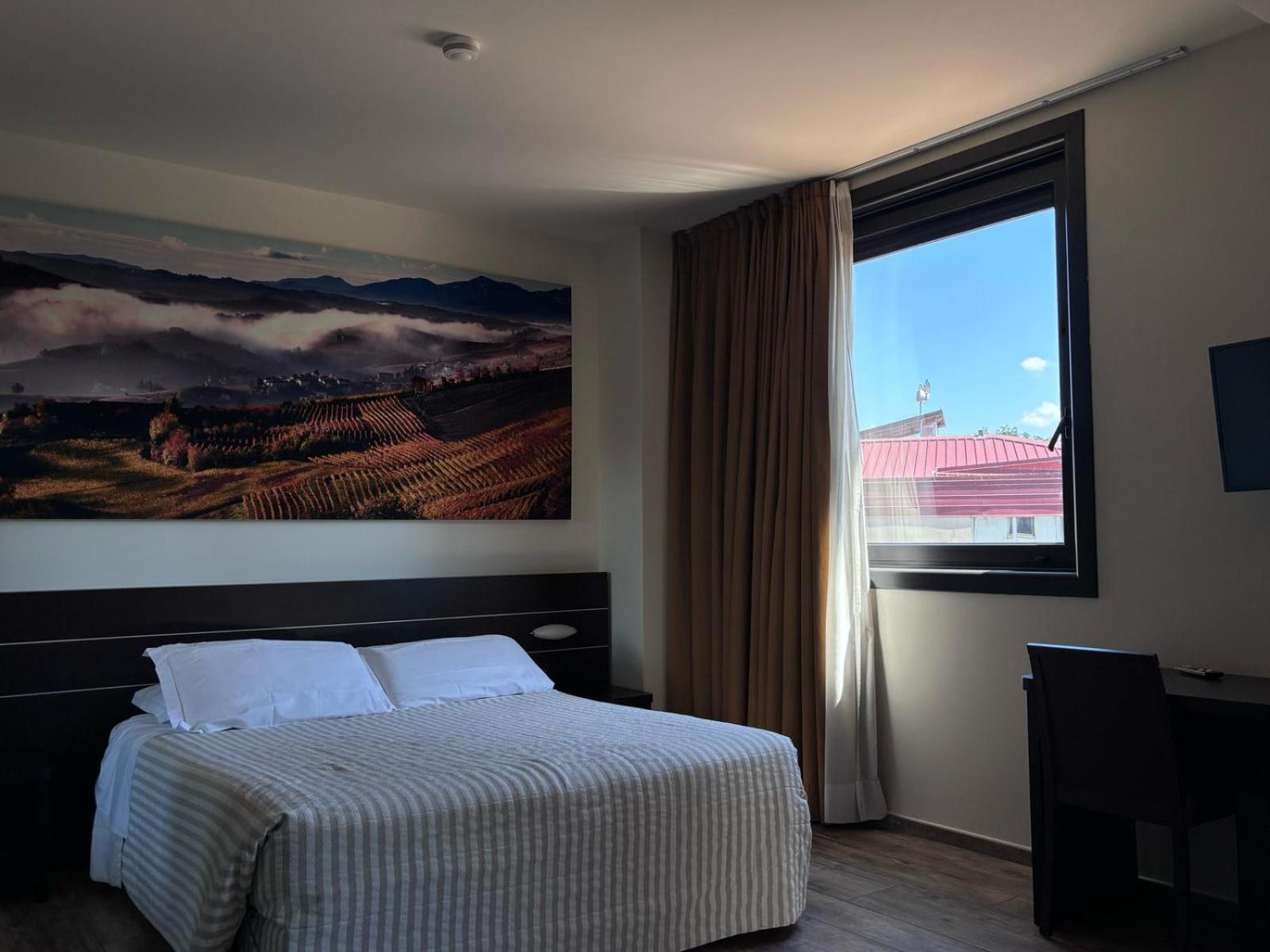 Suite with Spa Access photo 2