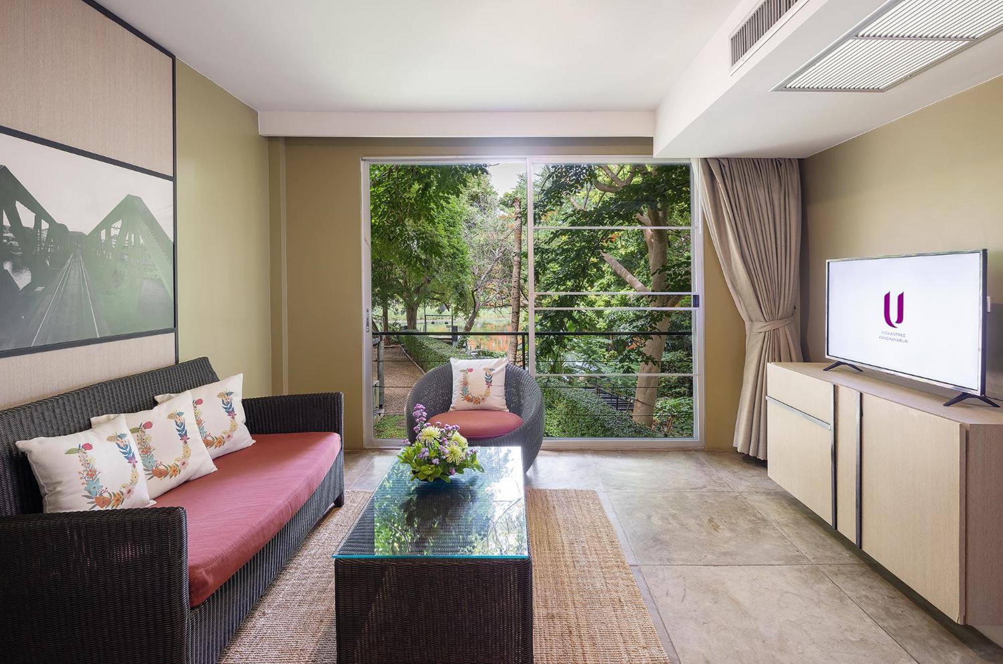 Riverside Suite with Bathtub ( 24 hours Use of Room ) - Photo 2