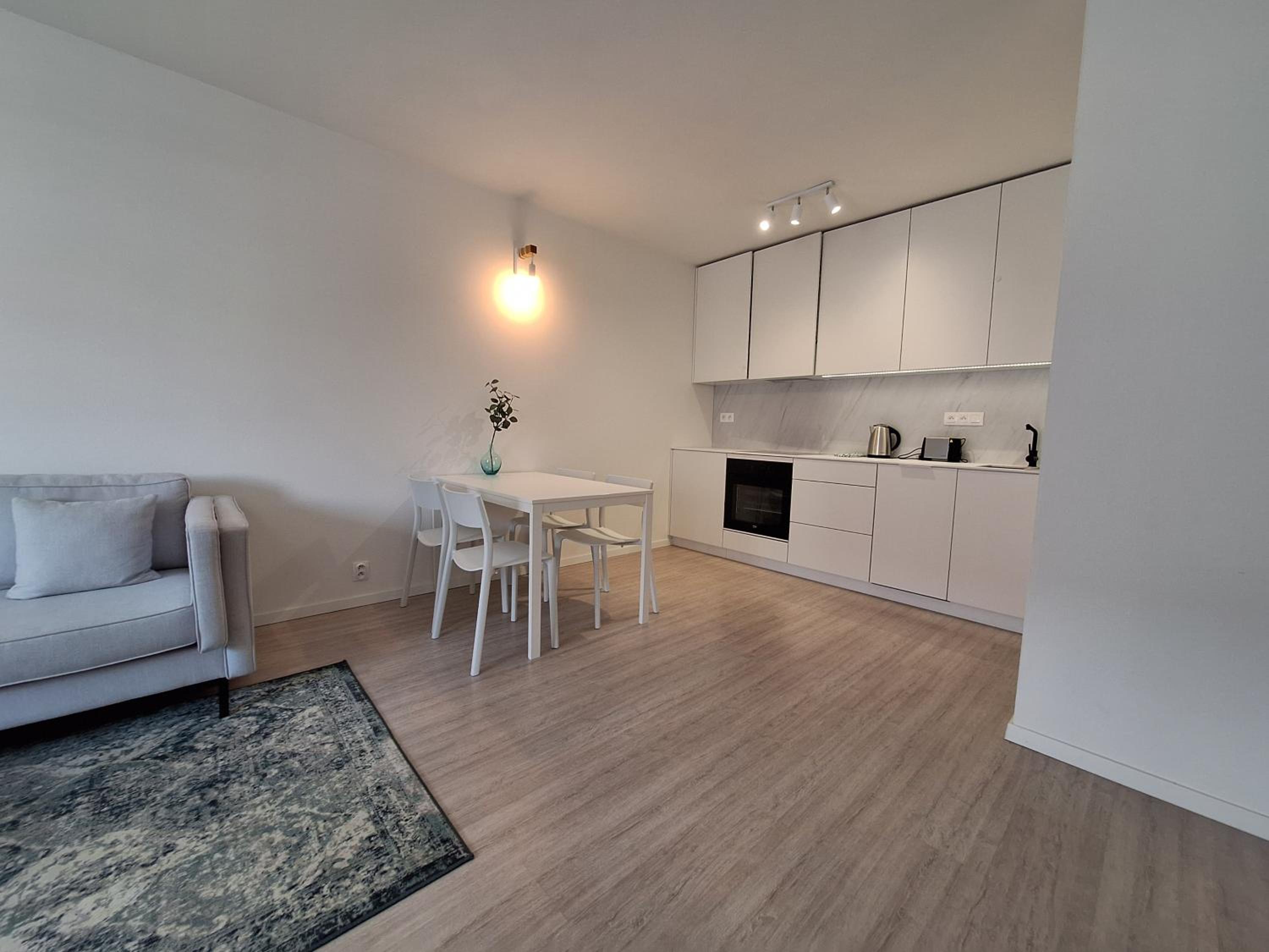 Apartment with Balcony photo 3