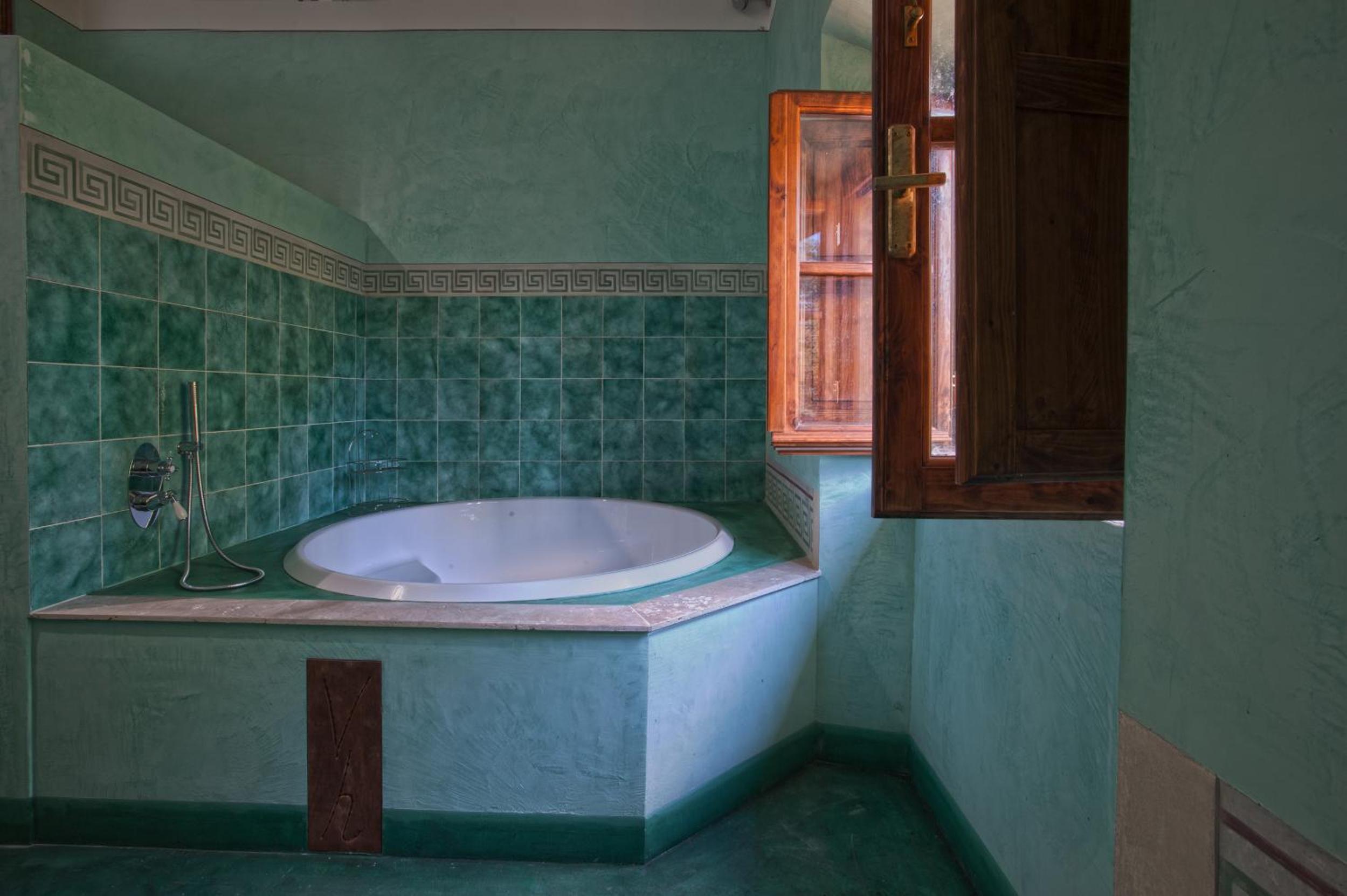 Villa photo 2