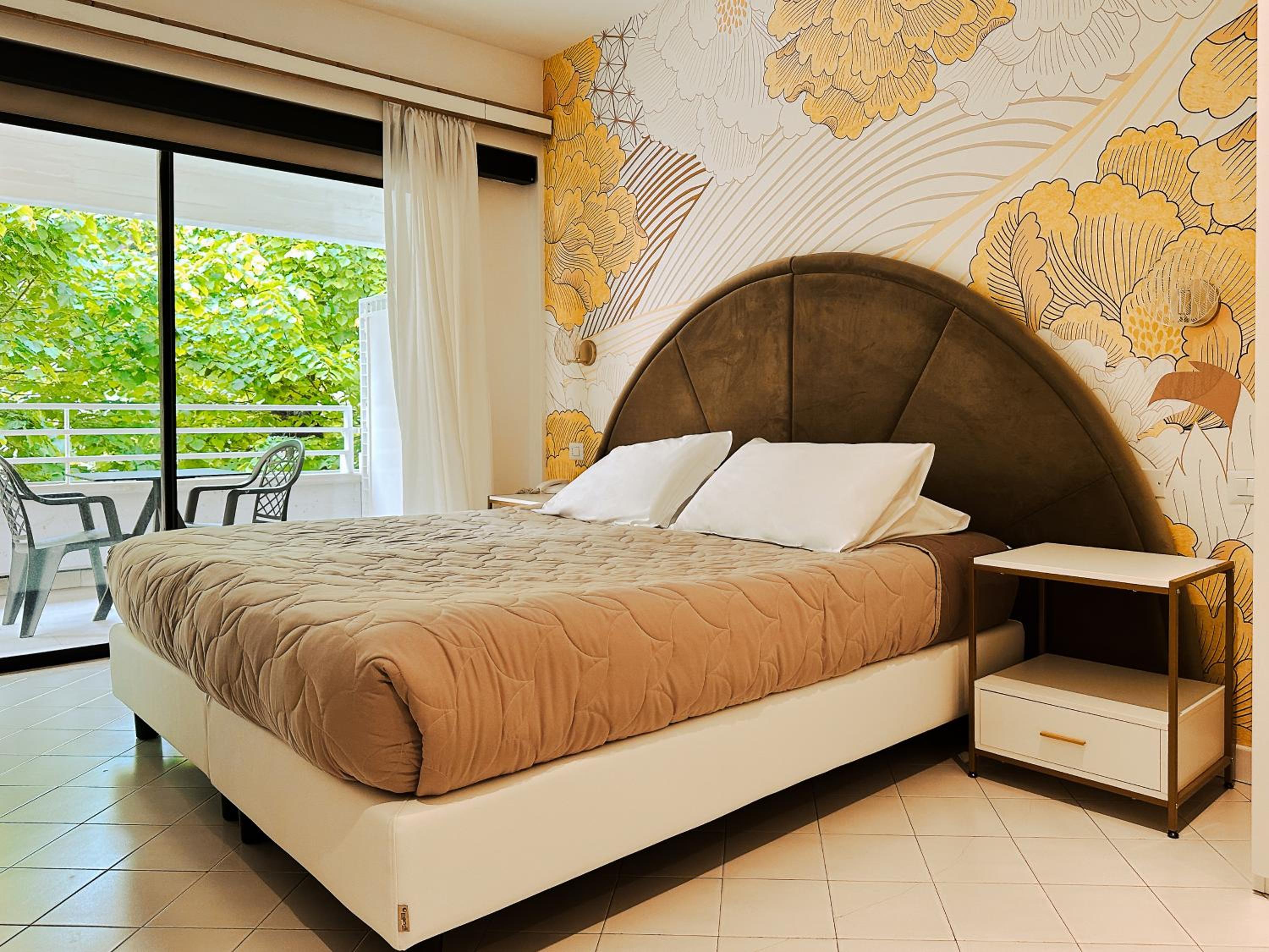 Double or Twin Room with Balcony