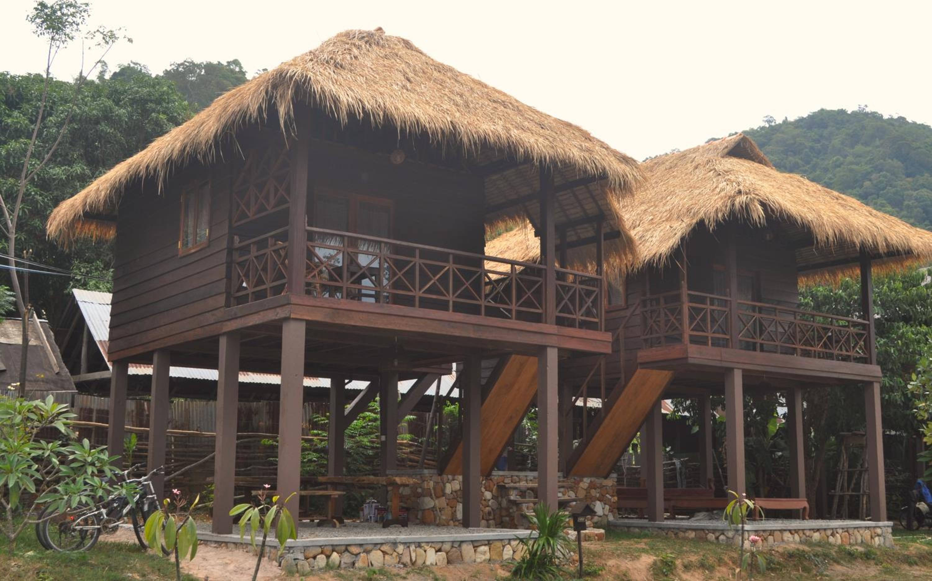 King Room with Balcony - Photo 17
