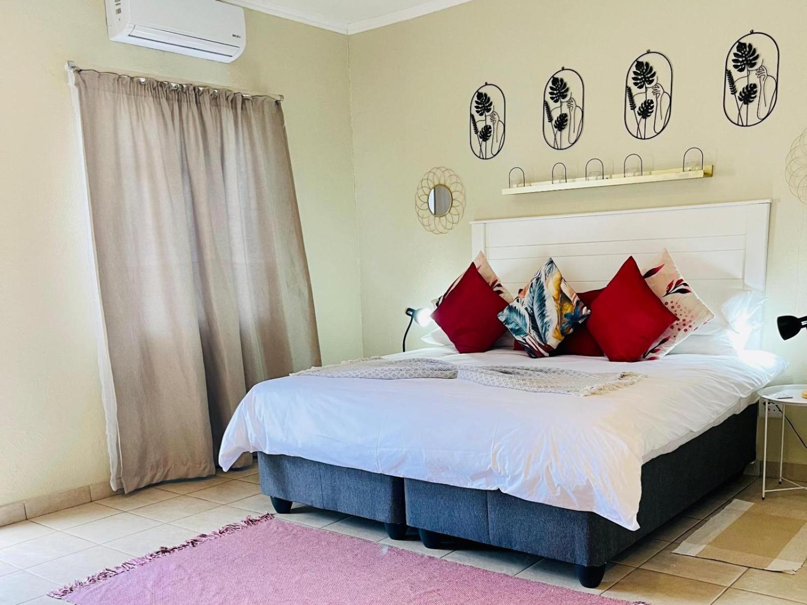 Deluxe Double or Twin Room photo 2