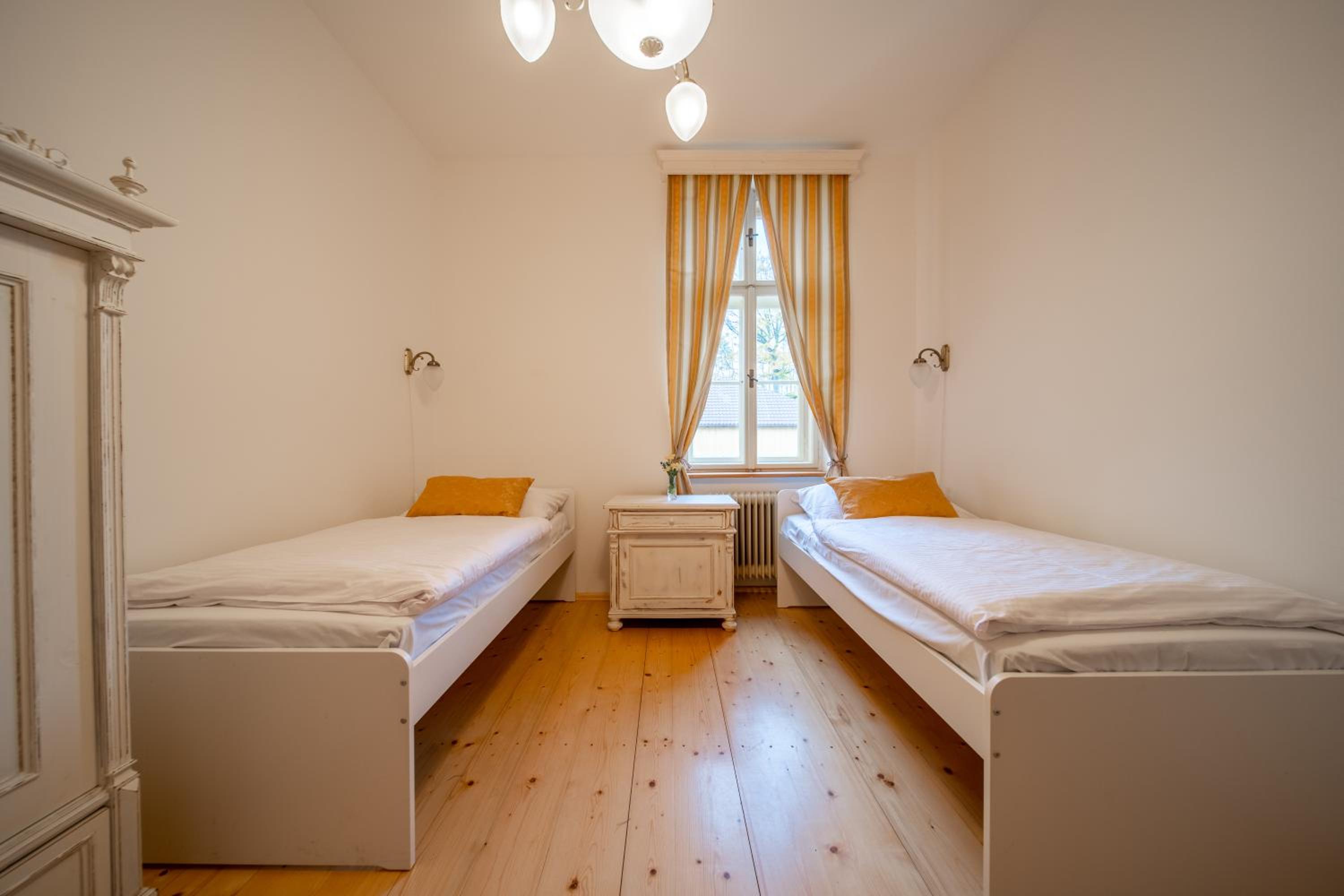 Twin Room with Shared Bathroom